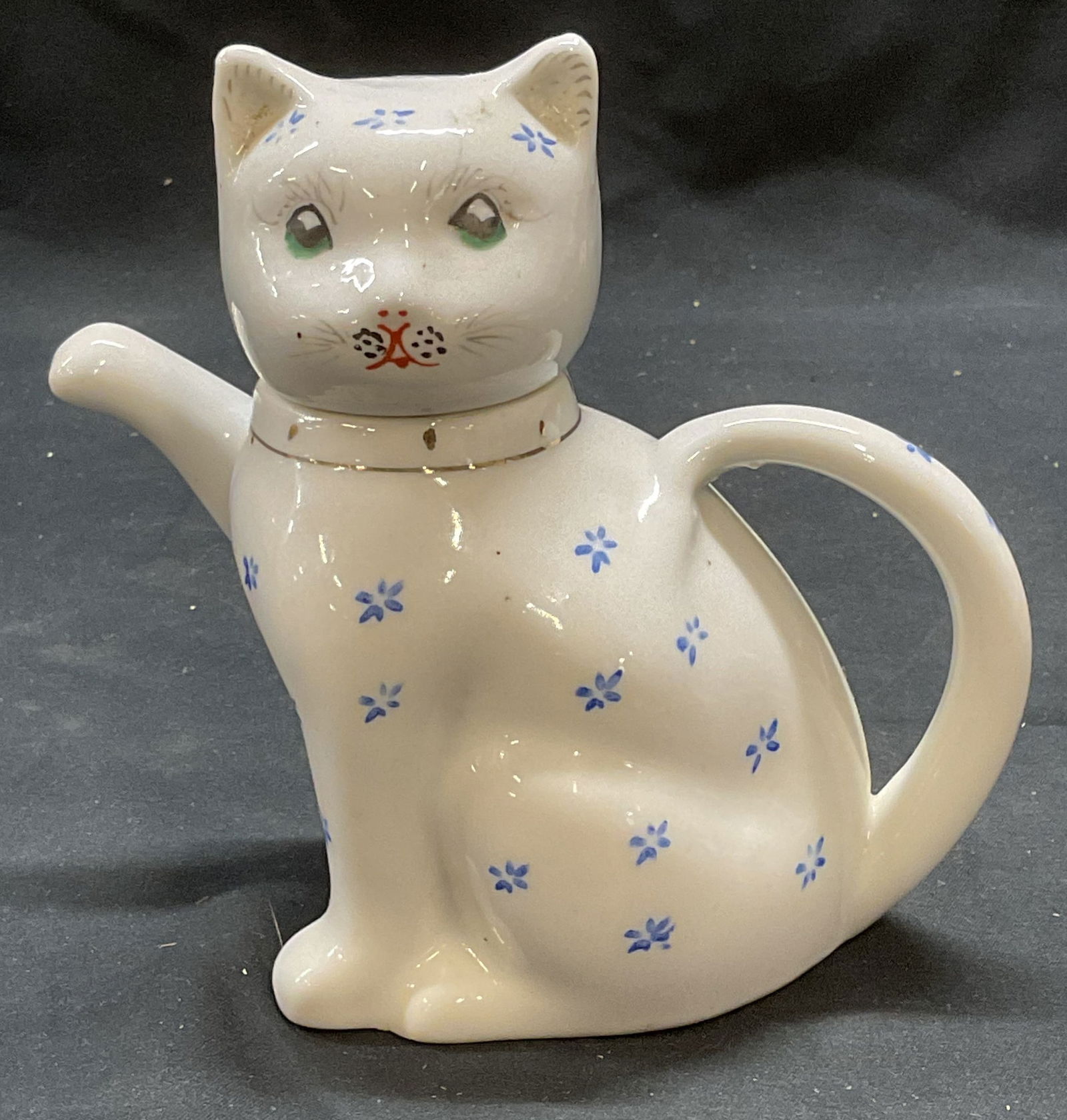 Chinese Porcelain Cat Figural Teapot (1 of 7)