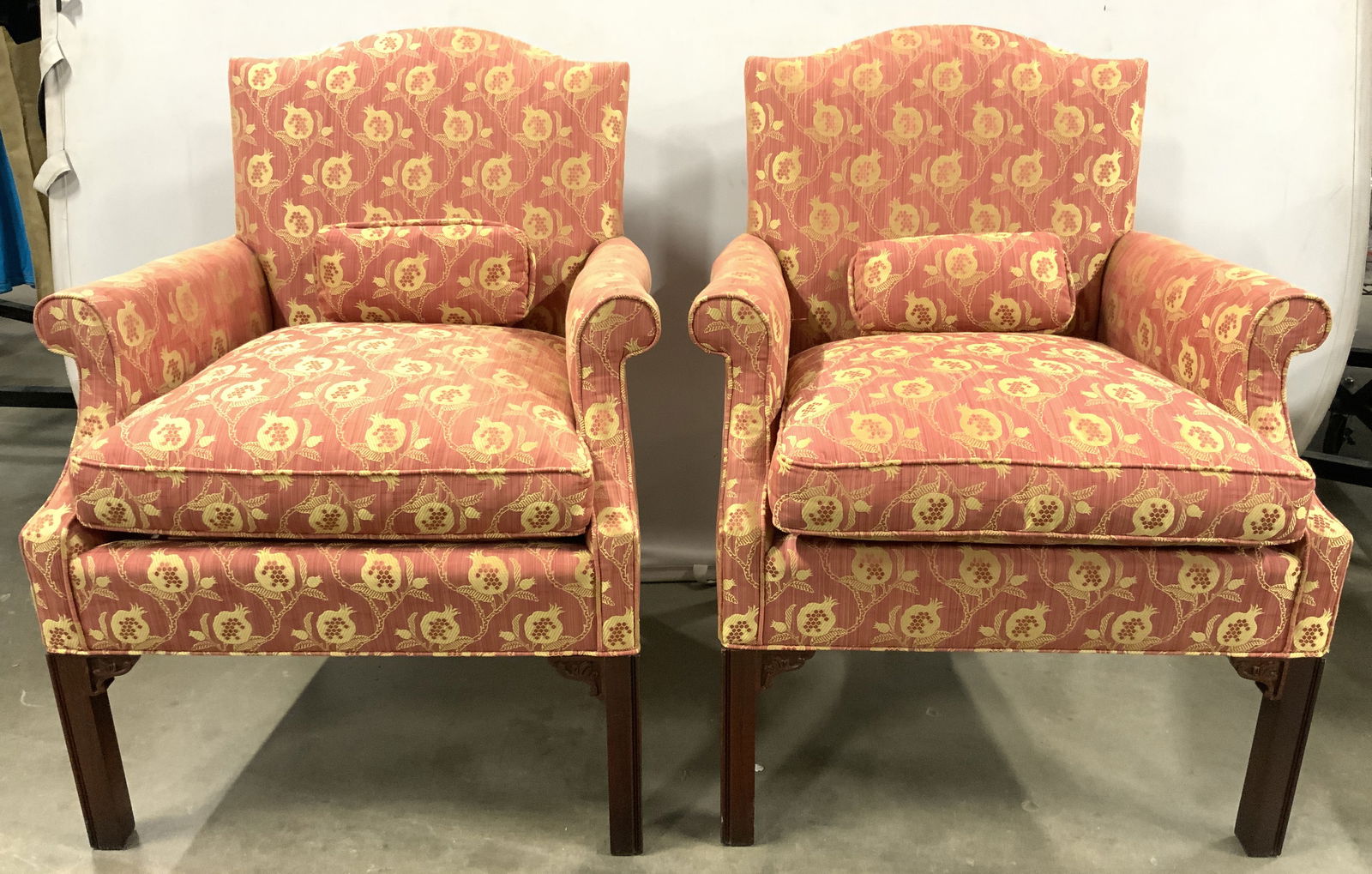 HICKORY CHAIR Pr Vntg Upholstered Armchairs (1 of 10)
