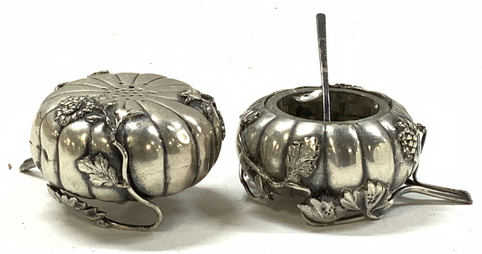 3 Japanese Sterling Silver Salt Cellar + Shaker (1 of 7)