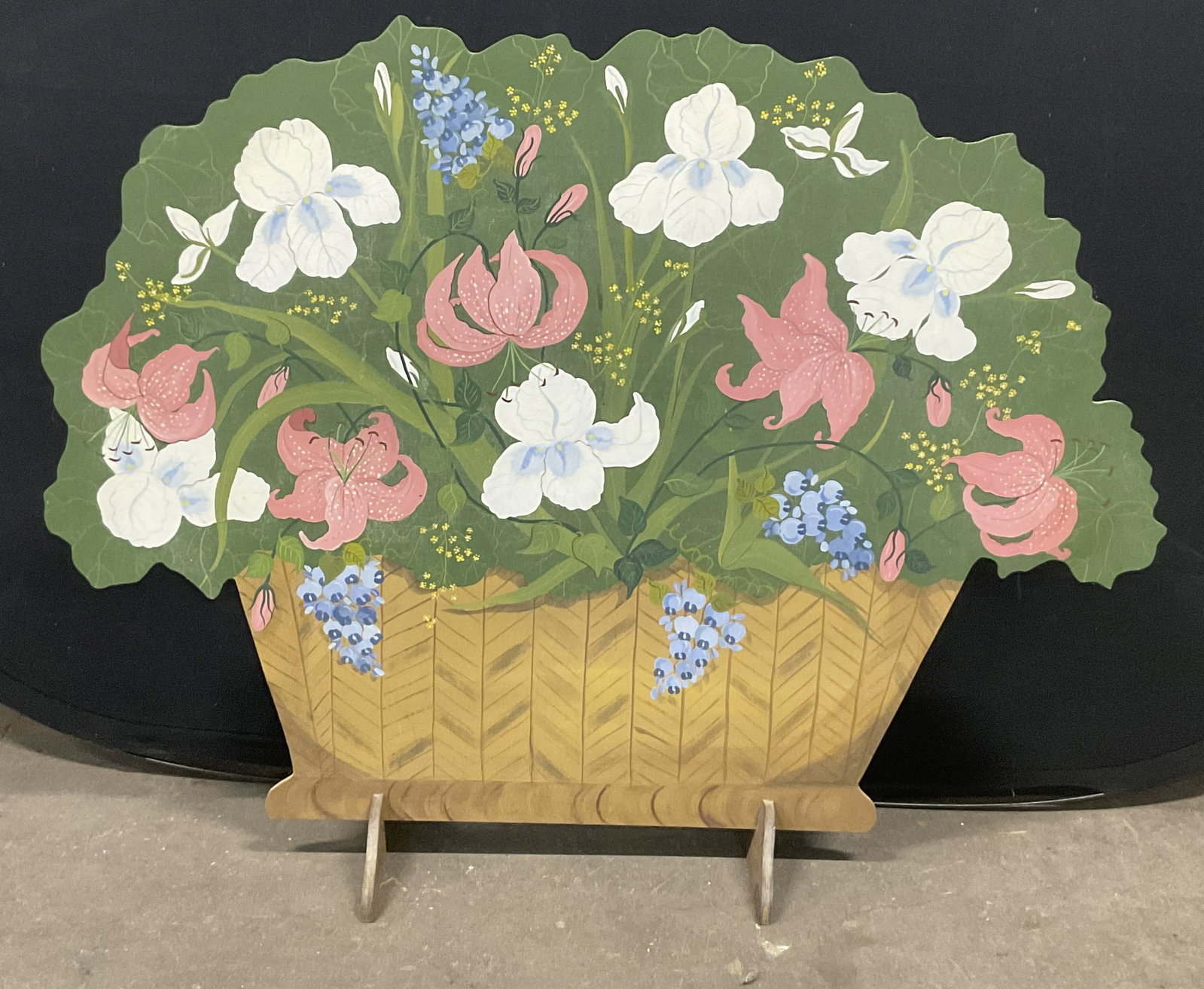 Signed J. HENDERSHOT 1988 Hand Paint Floral Stand: A vintage hand painted wooden stand. Piece depicts florals in a basket. Signed J. HENDERSHOT 1988 to the reverse. Measures approx, 33H x 42W in. Some surface wear consistent with age, use, and exposur