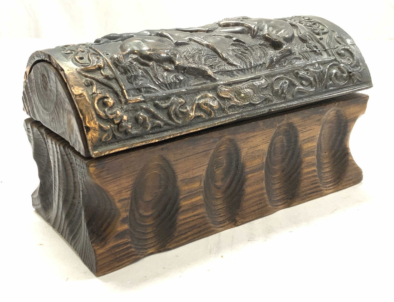 Olde World Style Wood & Metal Chest Box (1 of 7)