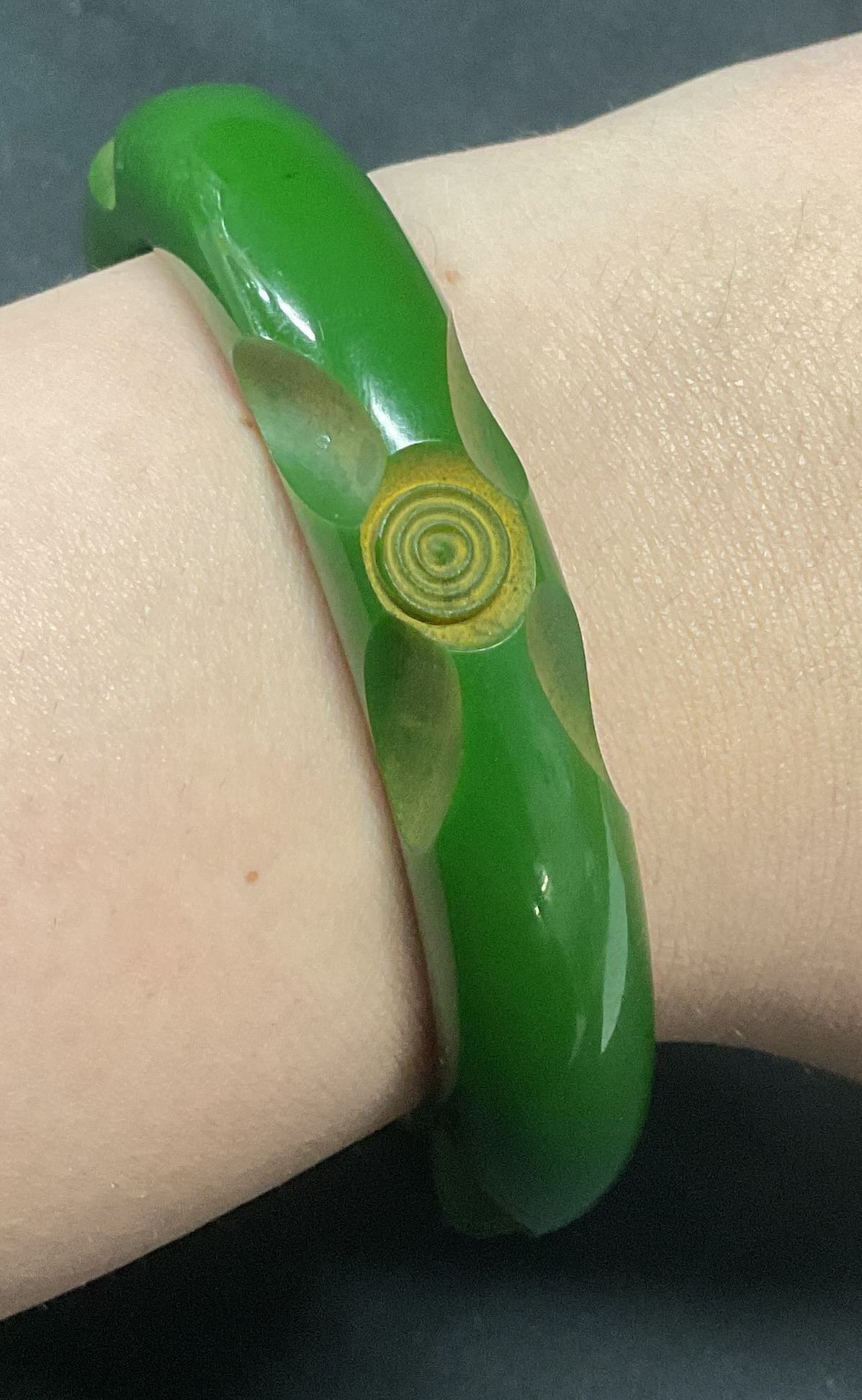 Vintage Green Carved Flower Bakelite Bangle (1 of 6)