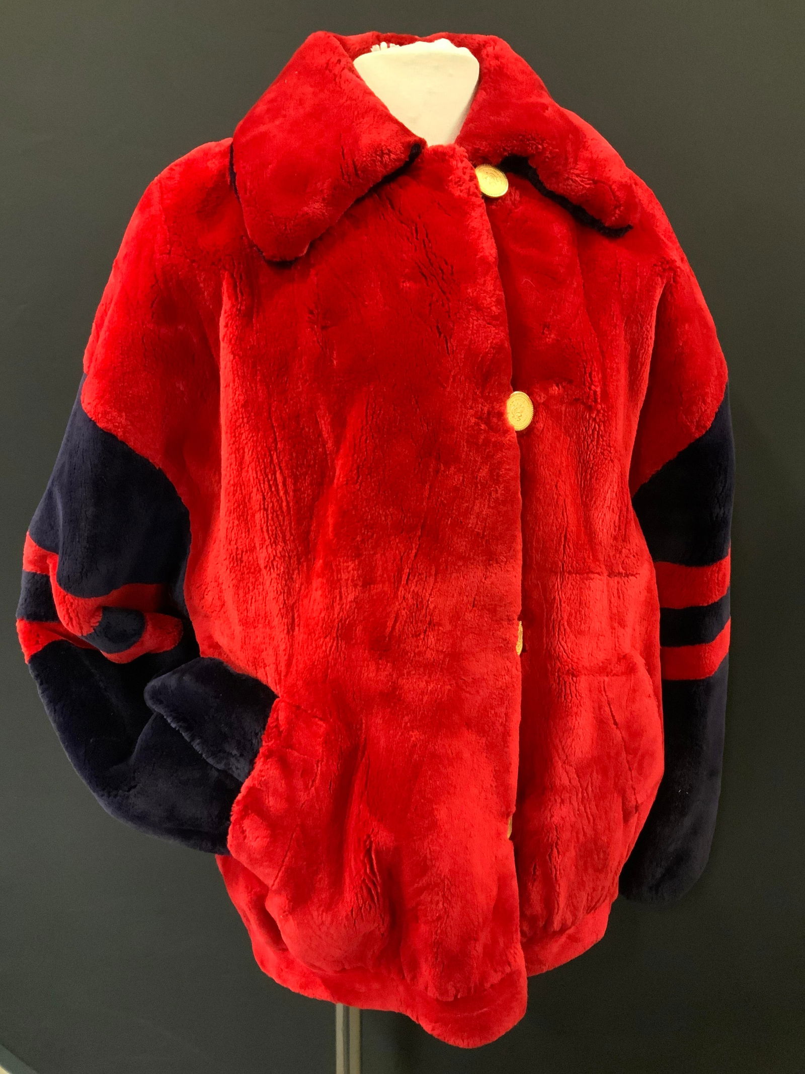 Sheared Beaver Red & Navy  Jacket, Canada (1 of 9)