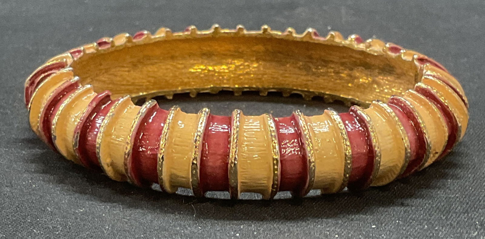 Vintage Les Bernard Red/Peach Enamel Bangle (1 of 6)