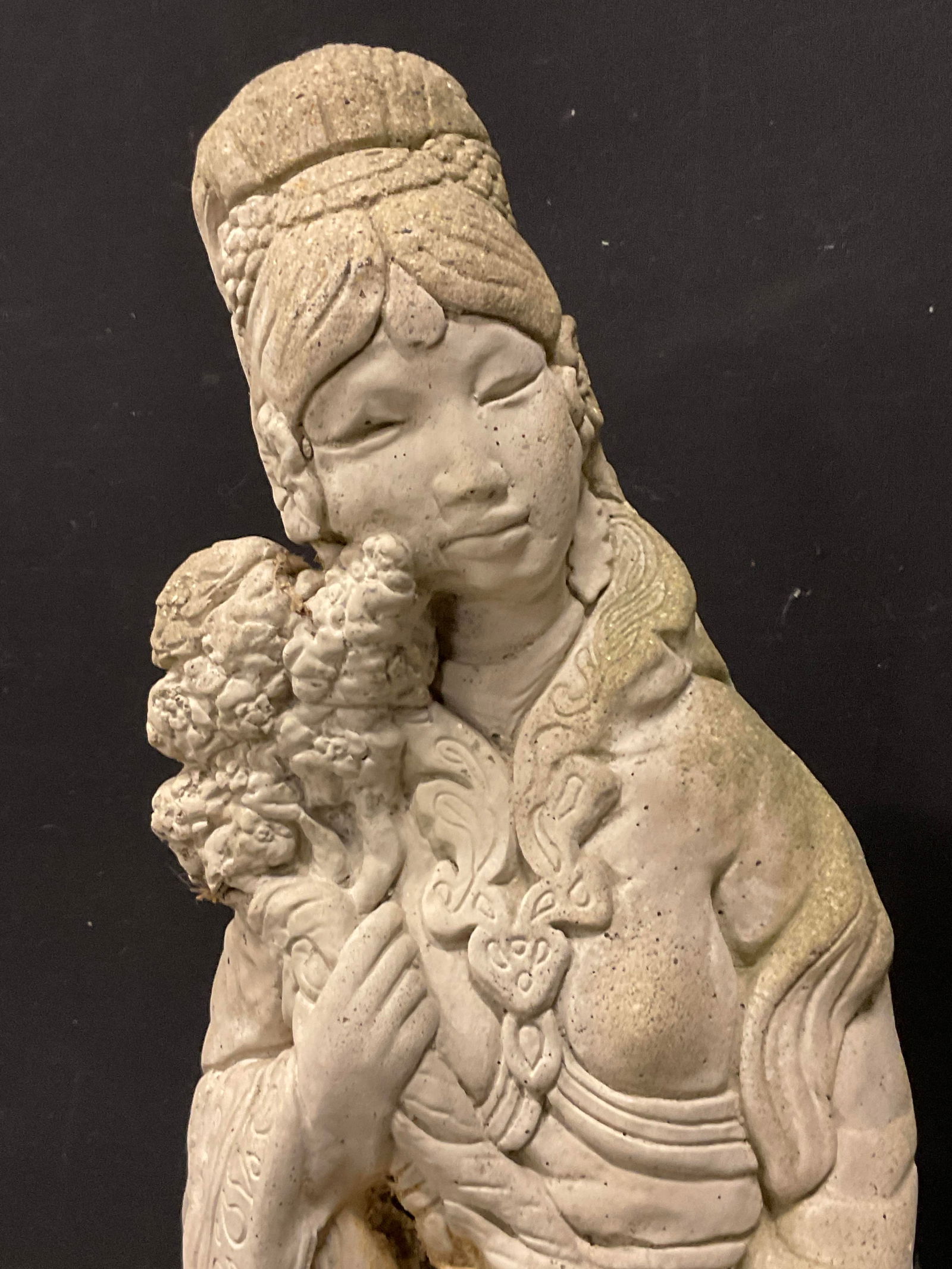 Vntg Cement Guan Yin Figural Garden Statue 30in (1 of 12)