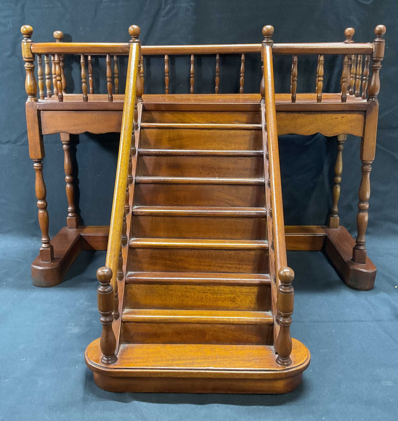 Wood Architectural Model Staircase W Landing 17in (1 of 7)