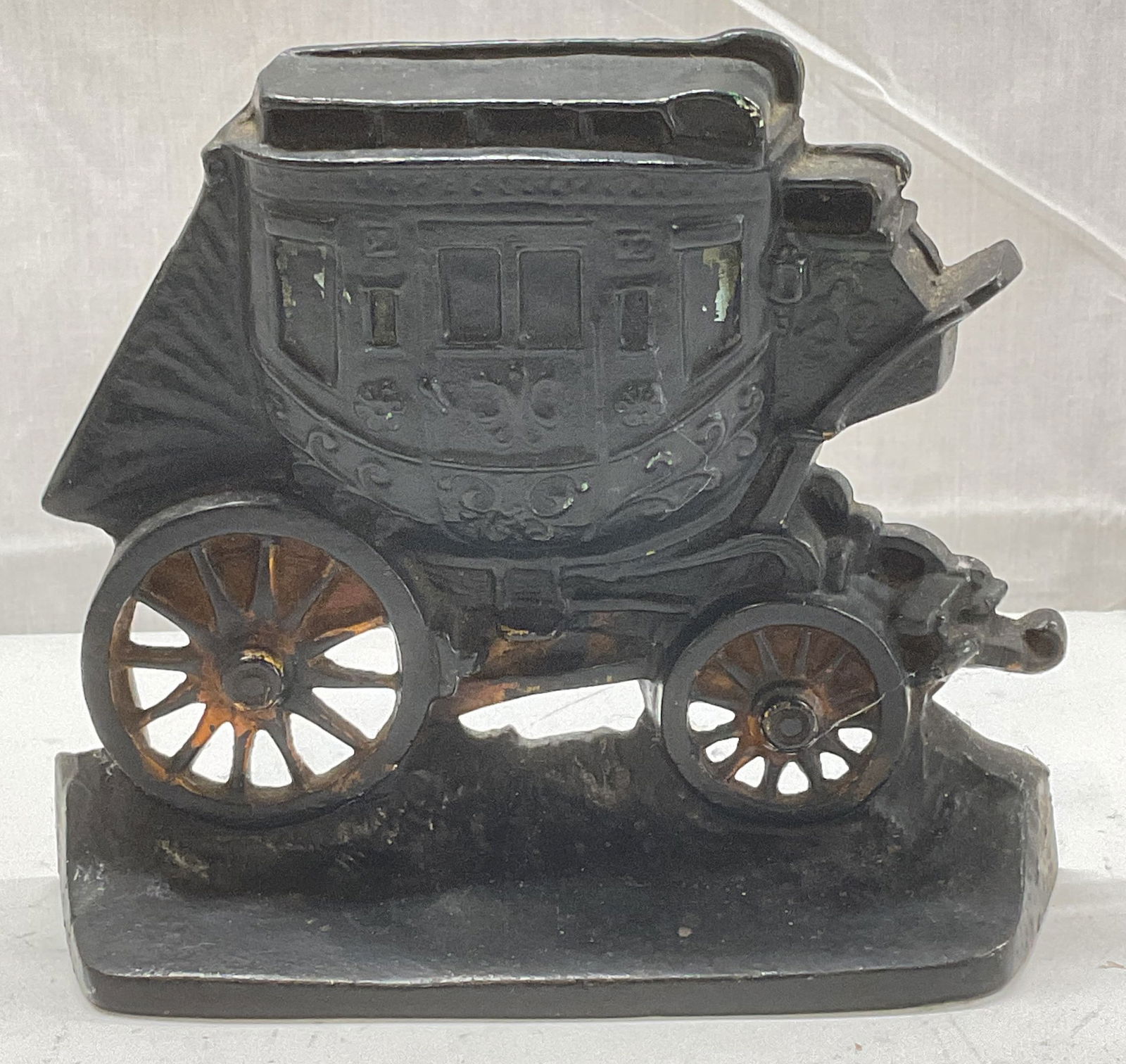 Vintage 1930 Cast Iron Stagecoach Doorstop (1 of 7)