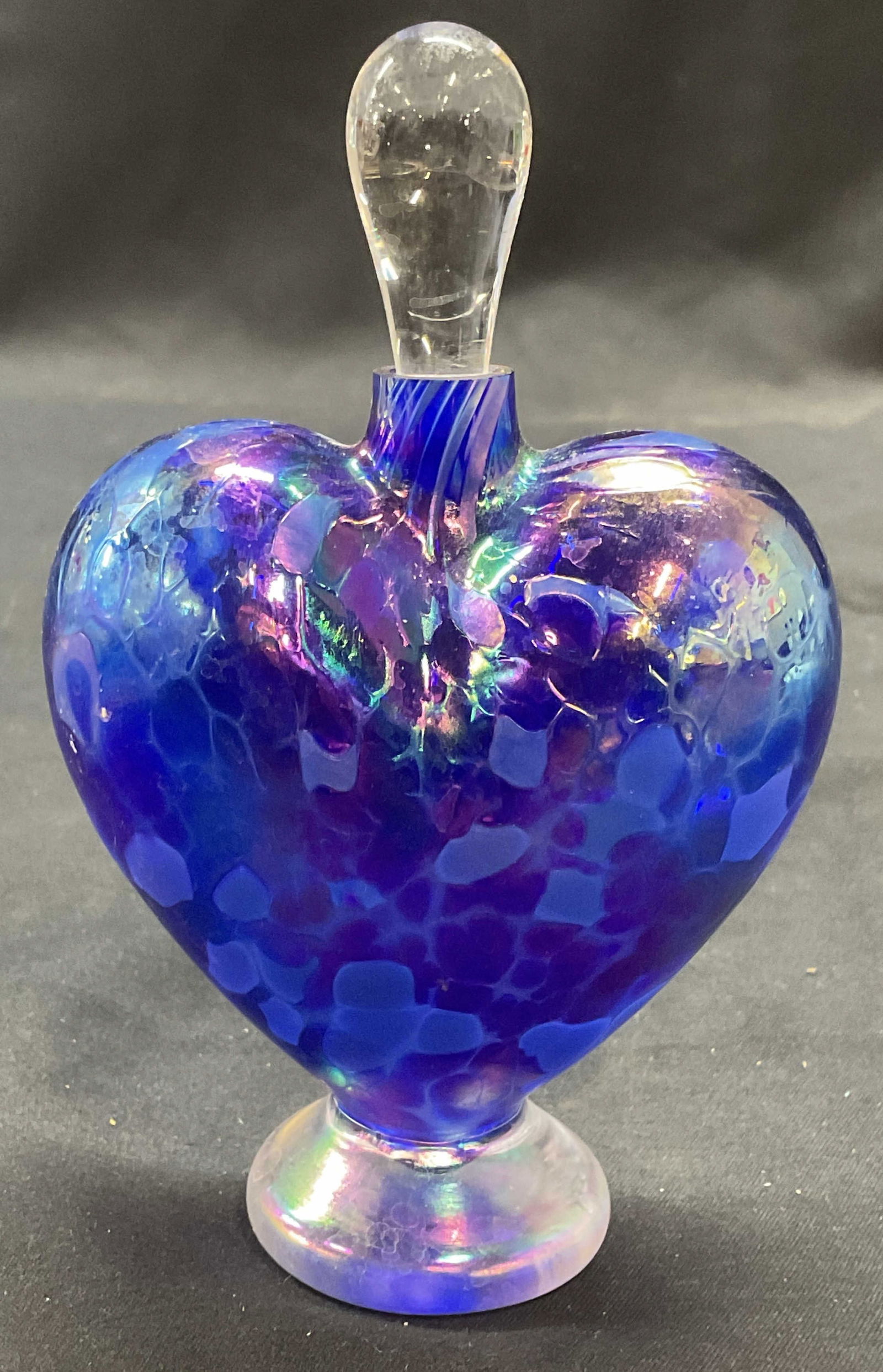 Roger Vines 1997 Art Glass Heart Perfume Bottle (1 of 6)