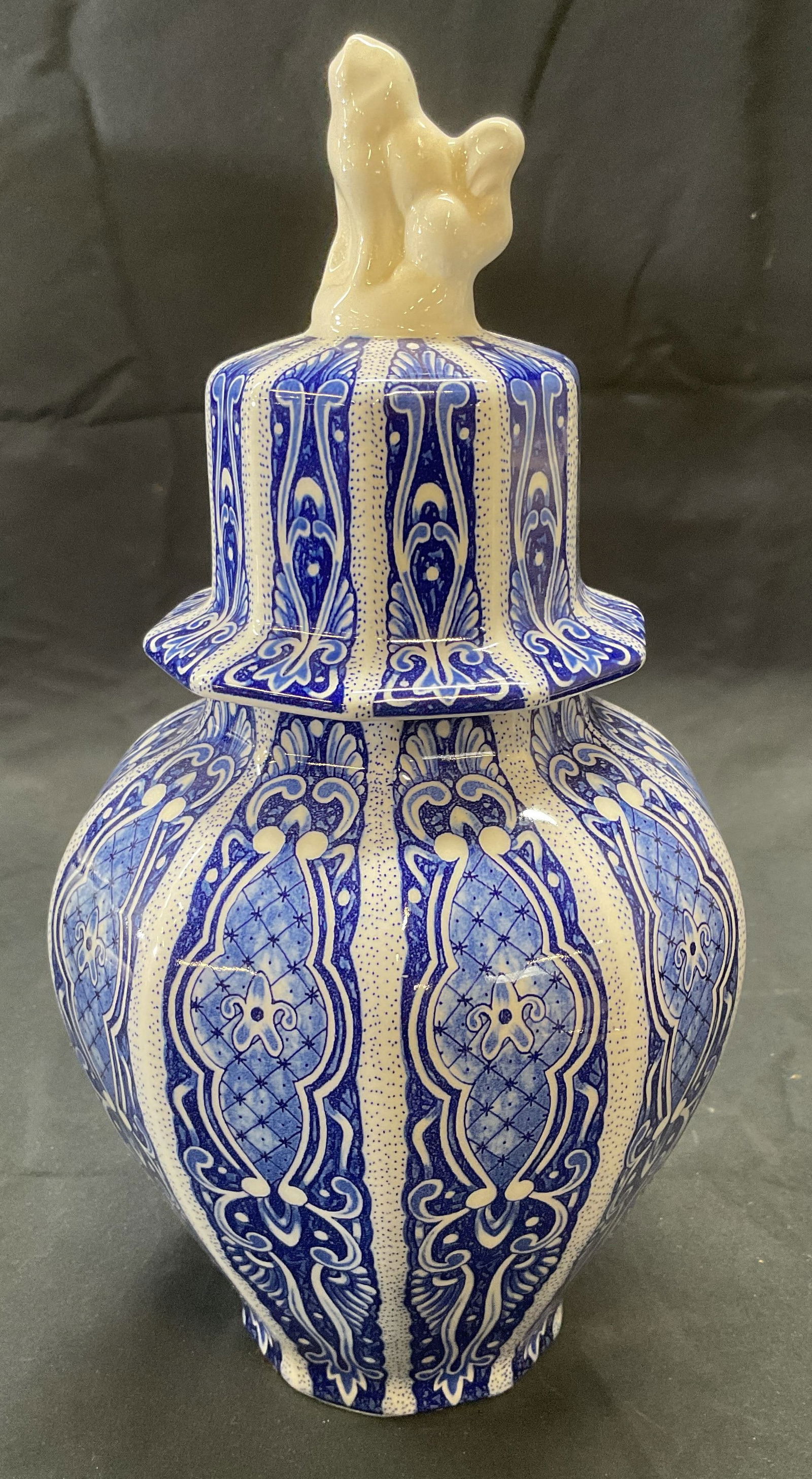 Vintage Blue & White Porcelain Urn with Foo Dog (1 of 6)