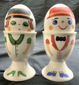Set Egg Coddler Salt & Pepper Shakers