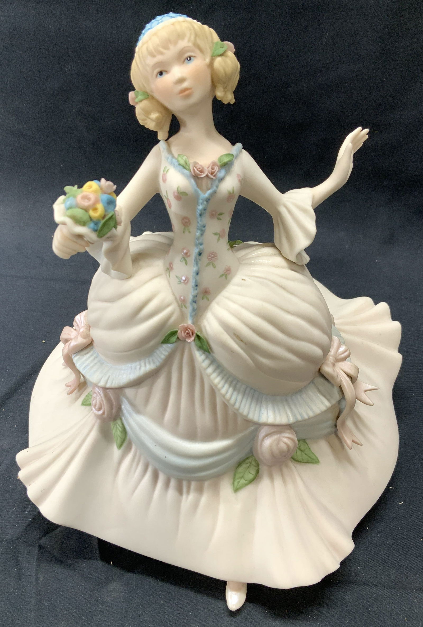 CYBIS CINDERELLA Painted Bisque Porc. Figural (1 of 6)