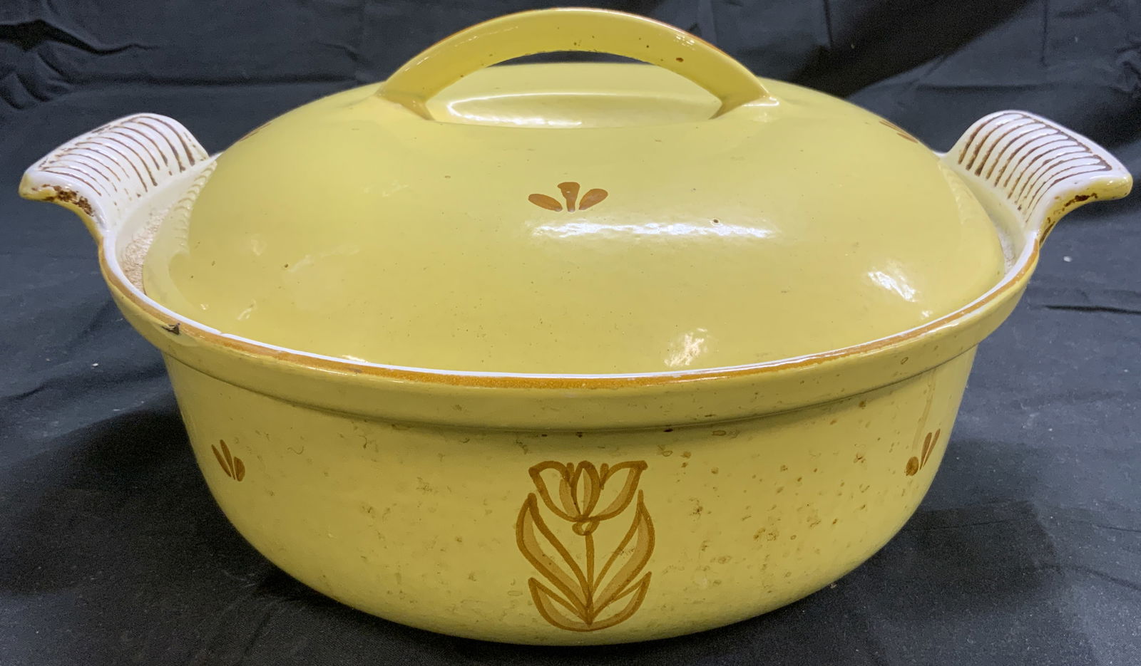 DRU HOLLAND Vntg Heavy Enameled Metal Pot W Lid (1 of 8)