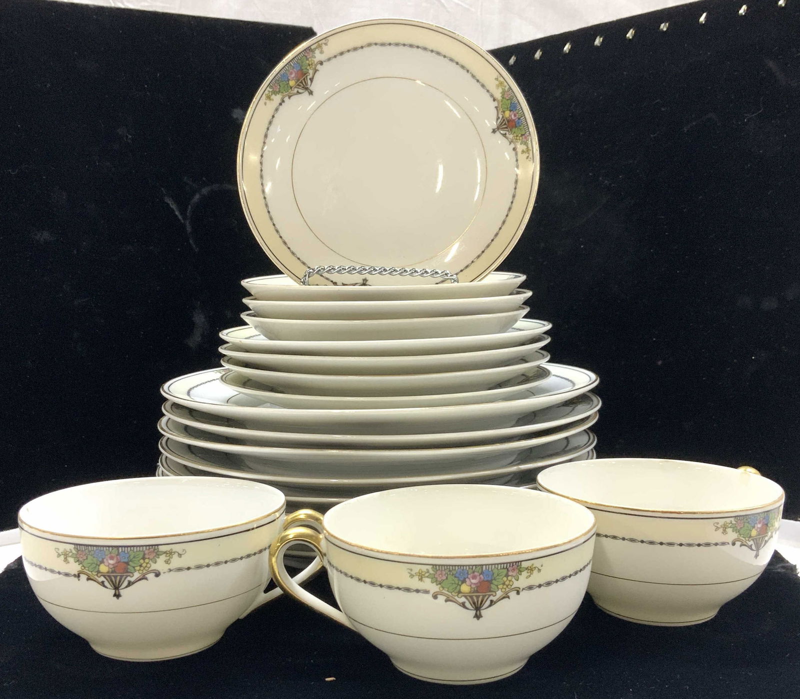 NORITAKE Gotham Partial Chinaware, 19 Japan: NORITAKE Gotham Pattern Dinner plates , dessert plates, tea cups and saucers. Dinner plates measure 8.5 in. 8 total. 4 dessert plates , 6.5 in. 3 tea cups and 4 saucers. Marked on verso, and also read