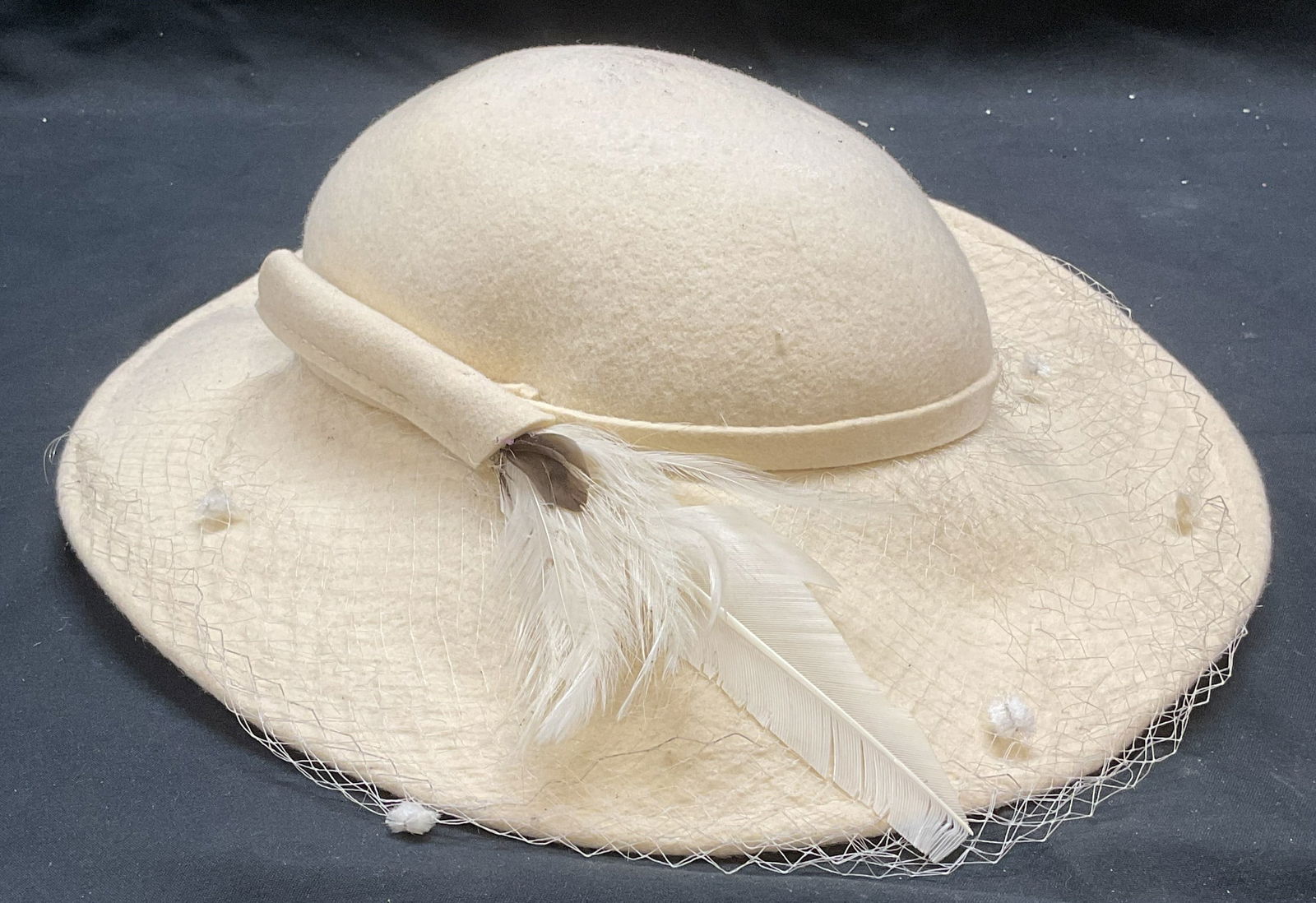 Vintage White Wool Felt Feather Hat (1 of 6)