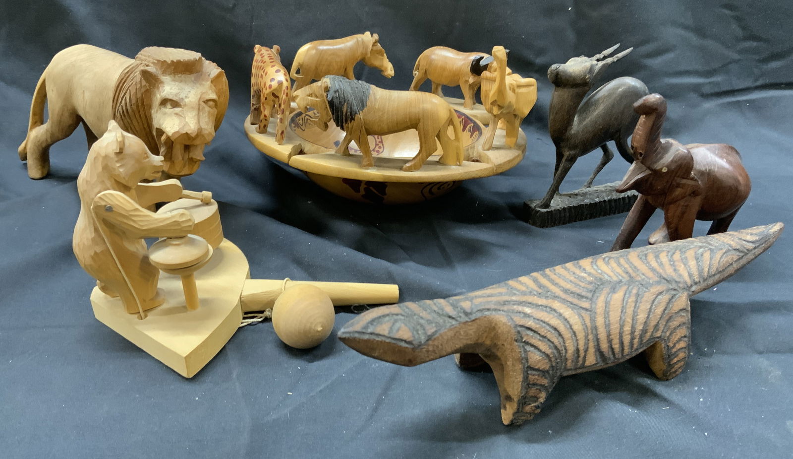 Lot 6 Assorted Carved Wooden Animal Figures (1 of 7)