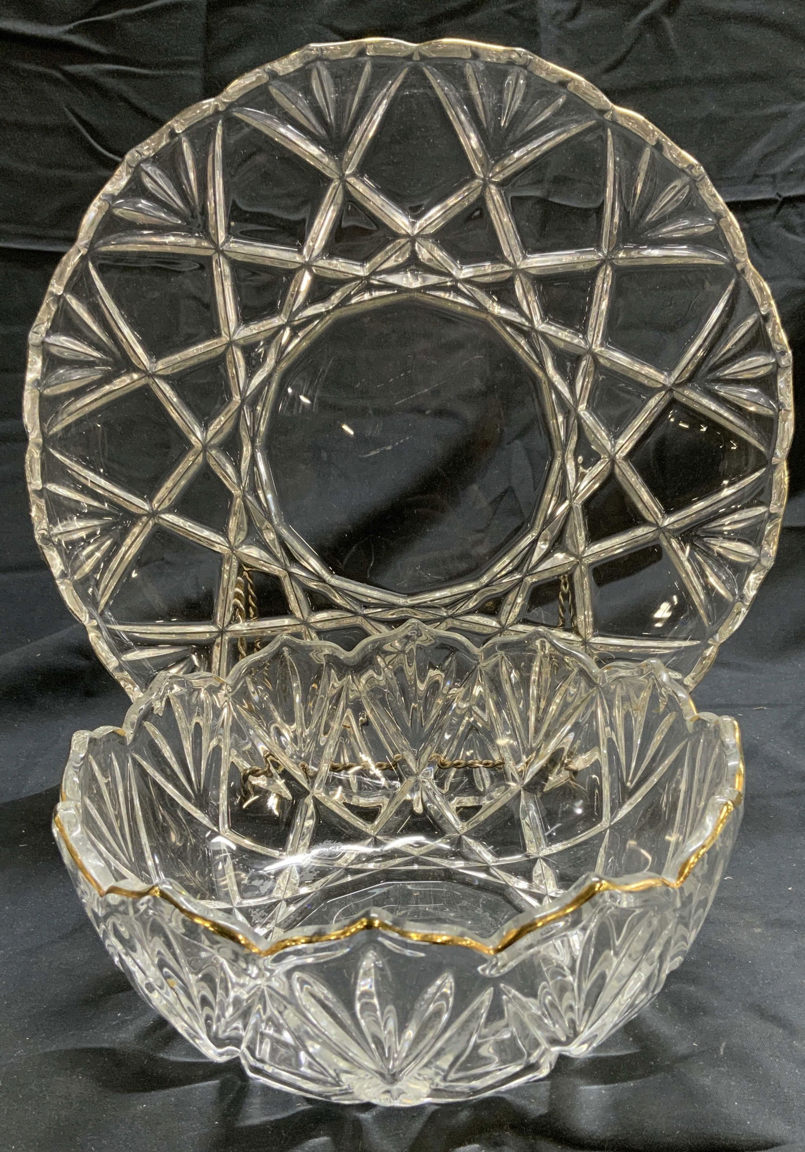 Set 2 Gilt Rim Art Glass Bowl & Serving Plate (1 of 6)