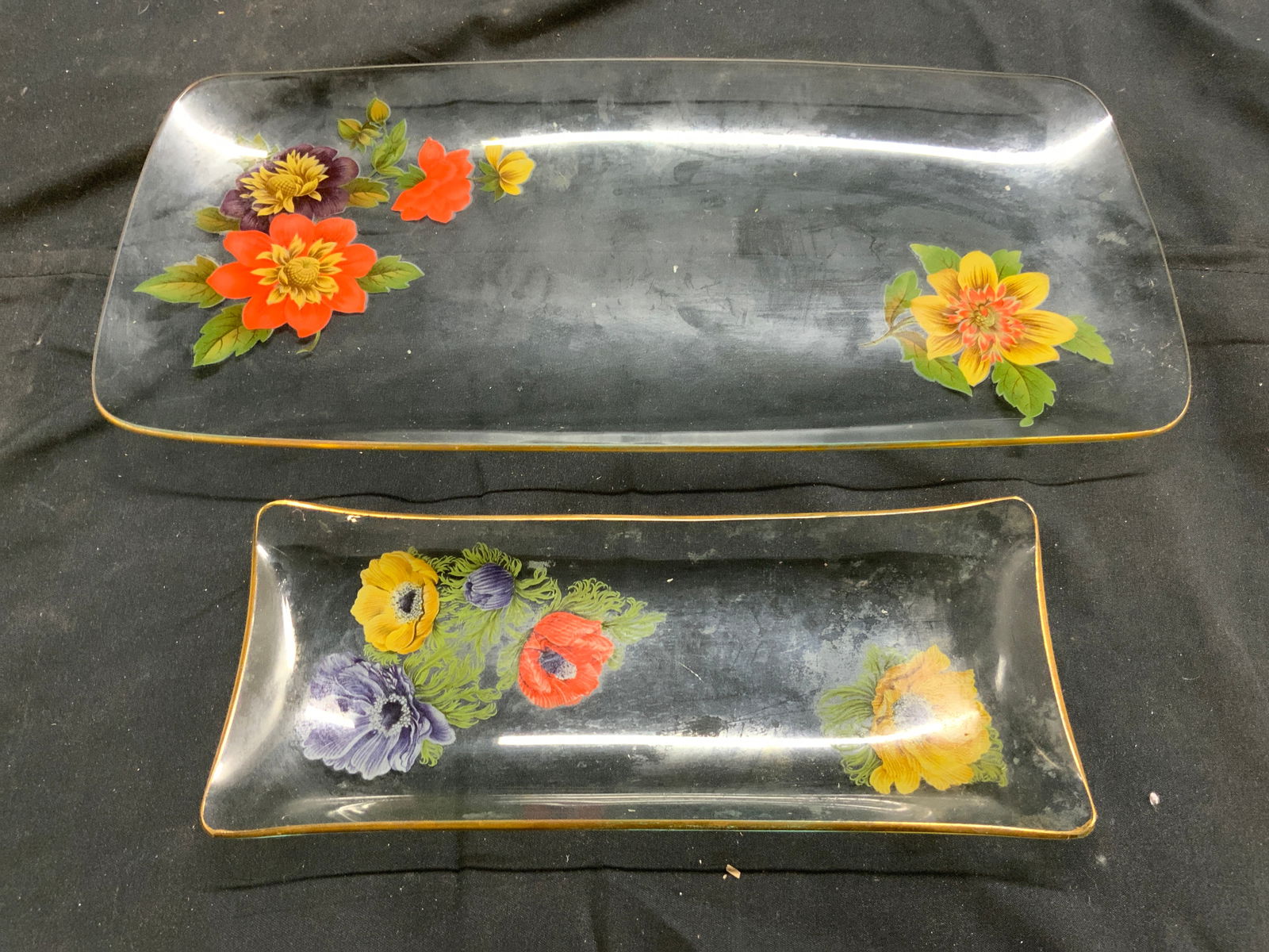 Lot 2 Floral Art Gls Serv Dishes W Gilt Rims (1 of 8)