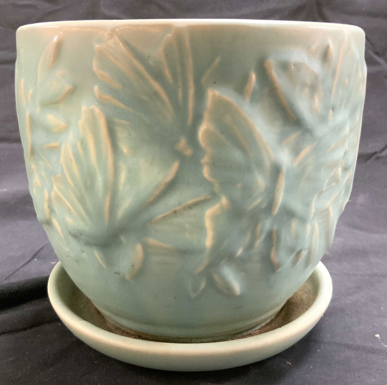 Ceramic Planter W Drainage Dish Light Aqua (1 of 6)