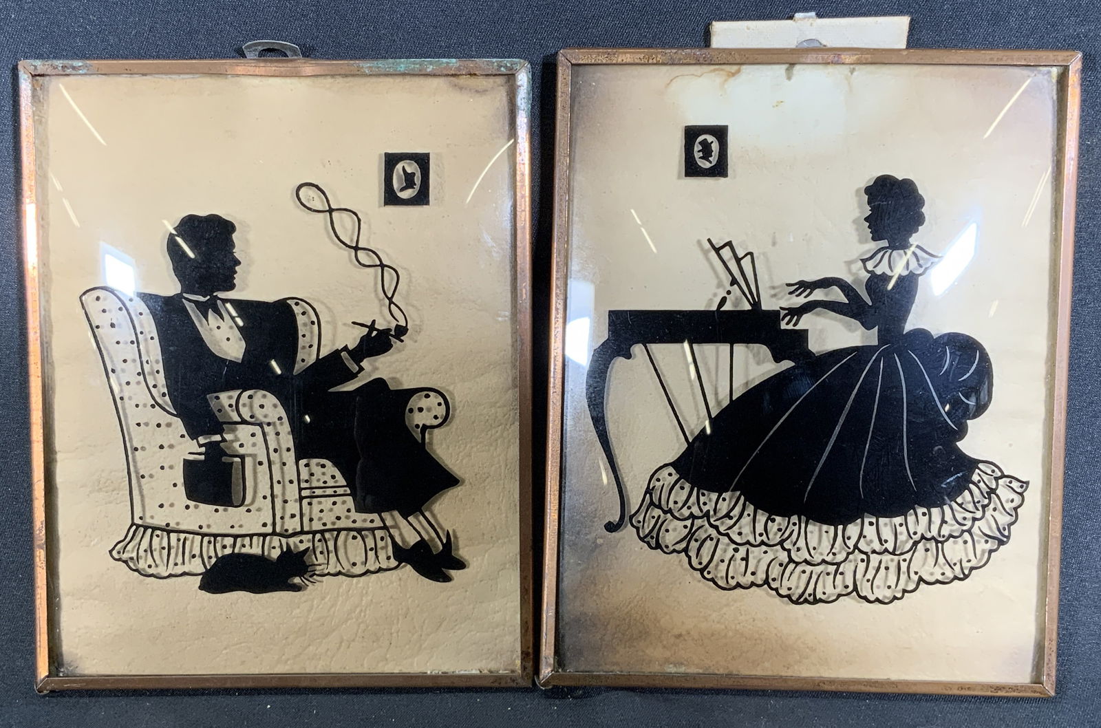 Silhouette Couple Set of Two on Convex Glass (1 of 11)