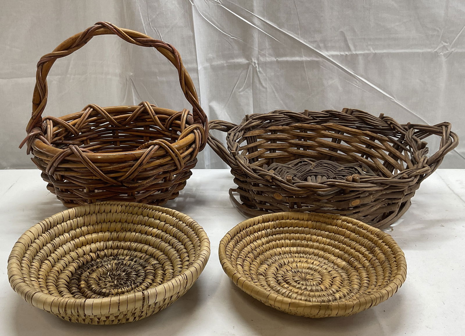 Lot 4 Woven Wicker Wood & Straw Baskets (1 of 8)