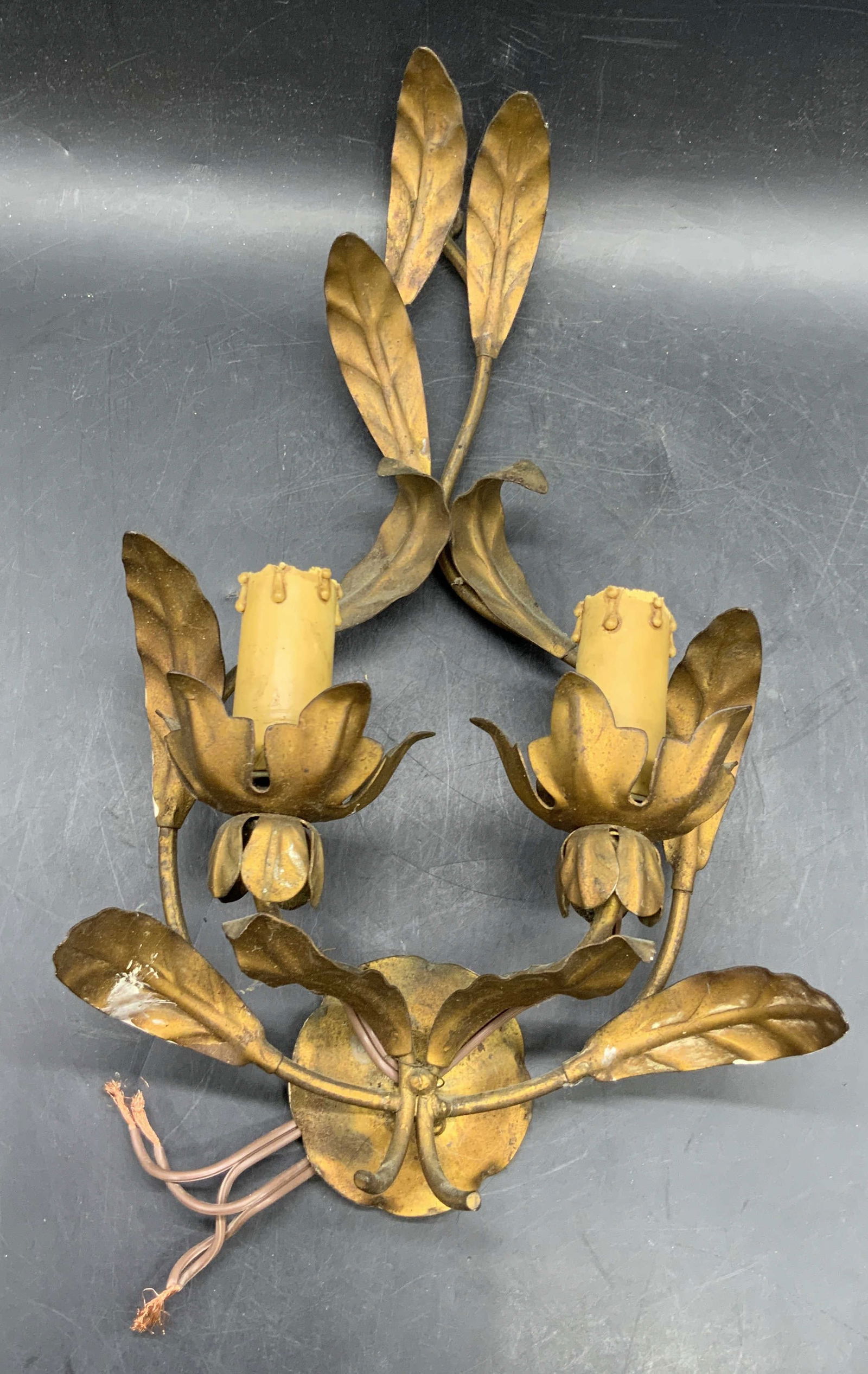 Vintage Gilt Metal Foliage Motif Wall Sconce (1 of 8)