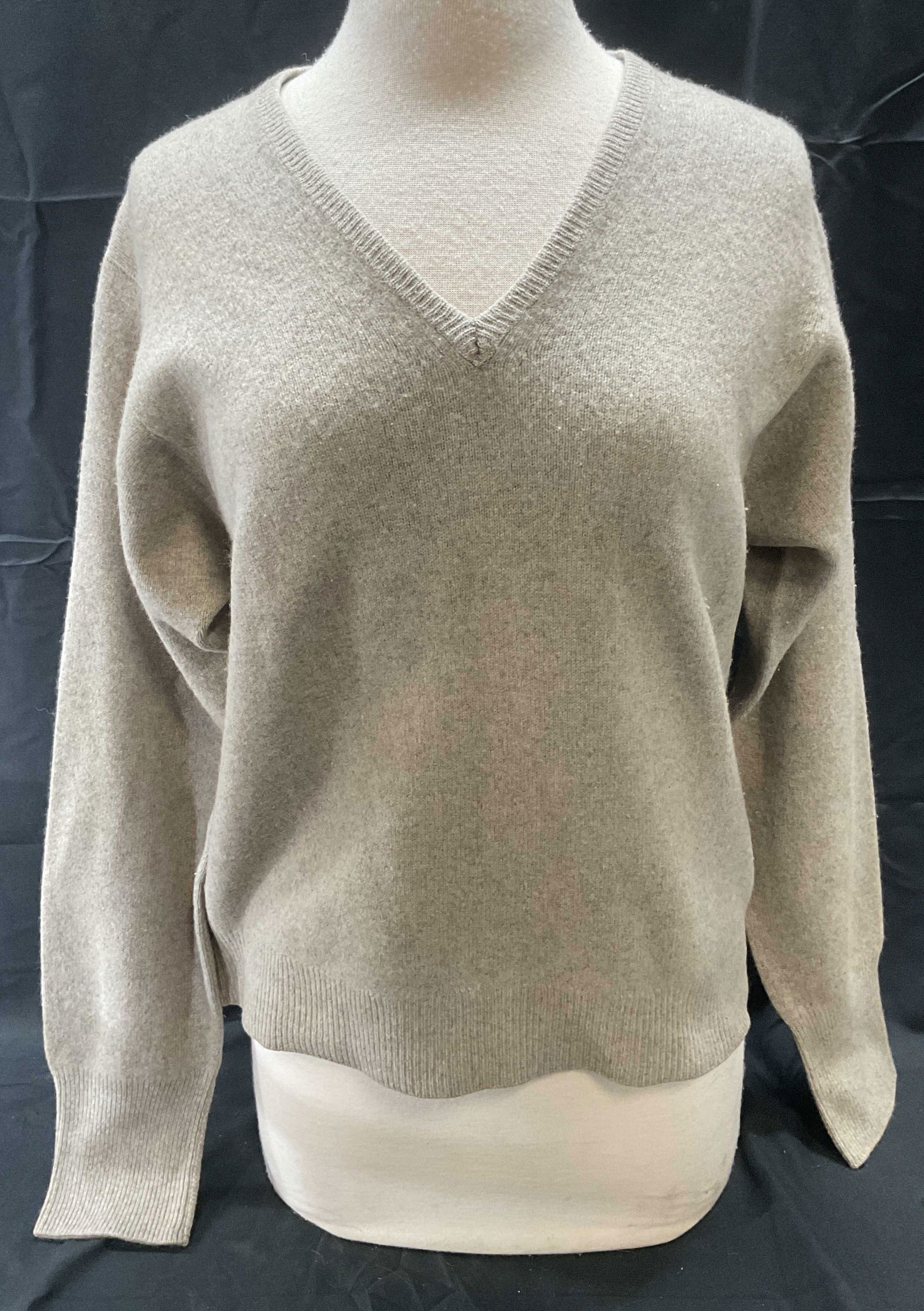 Vintage GIMBELS Grey Cashmere Sweater, Scotland (1 of 7)