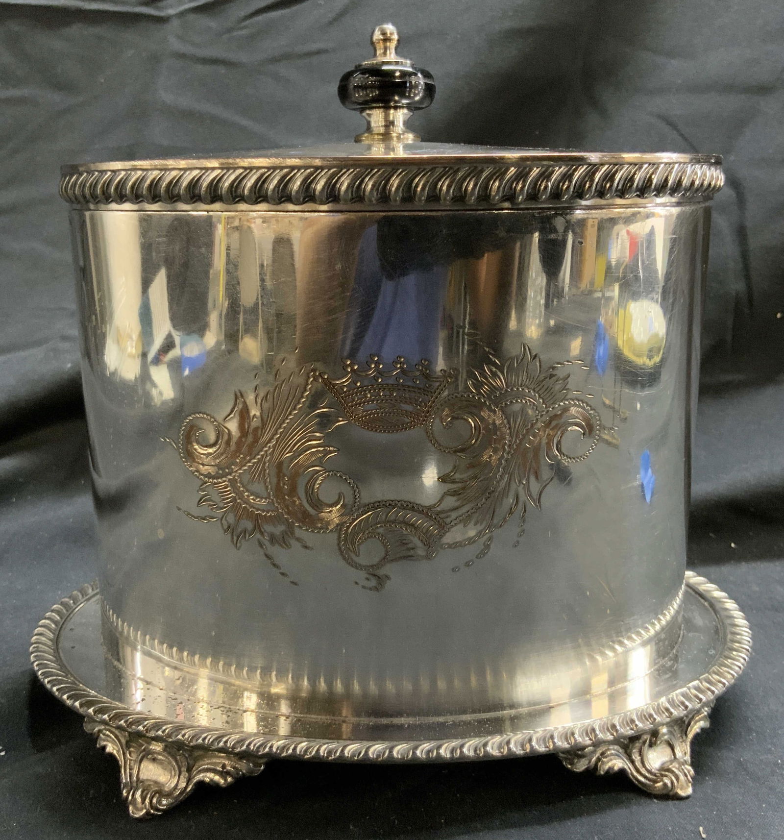 Antique English Silver Plate Biscuit Box W Lid (1 of 8)