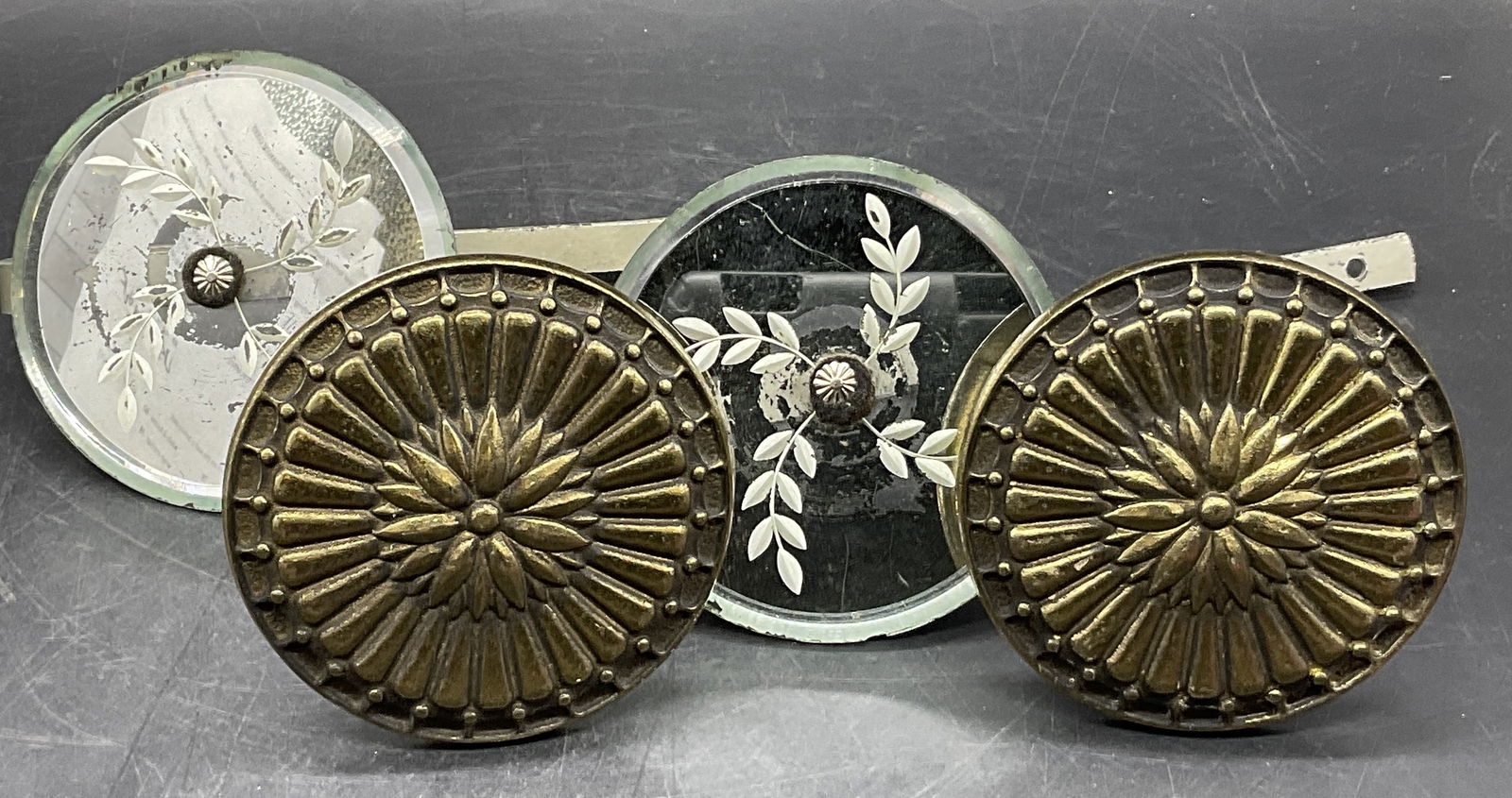 Lot 4 Vintage Glass & Metal Curtain Tiebacks (1 of 7)