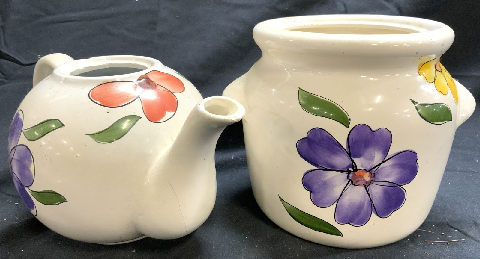 Lot 2 Vntg Handpainted Porcelain Teapot & Jar (1 of 6)