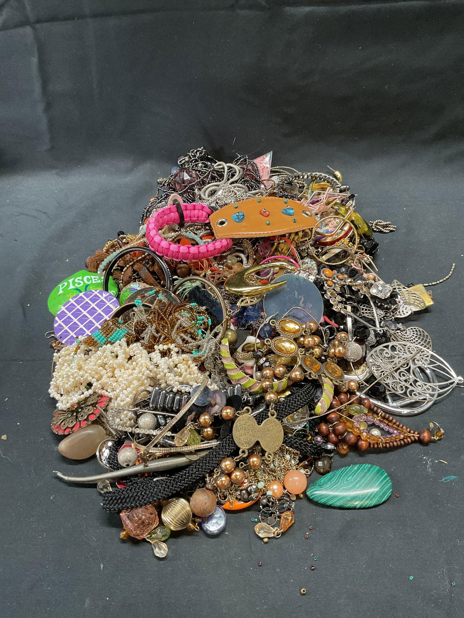 Group Lot 50+ Jewelry Makers, Costume Jewelry (1 of 8)