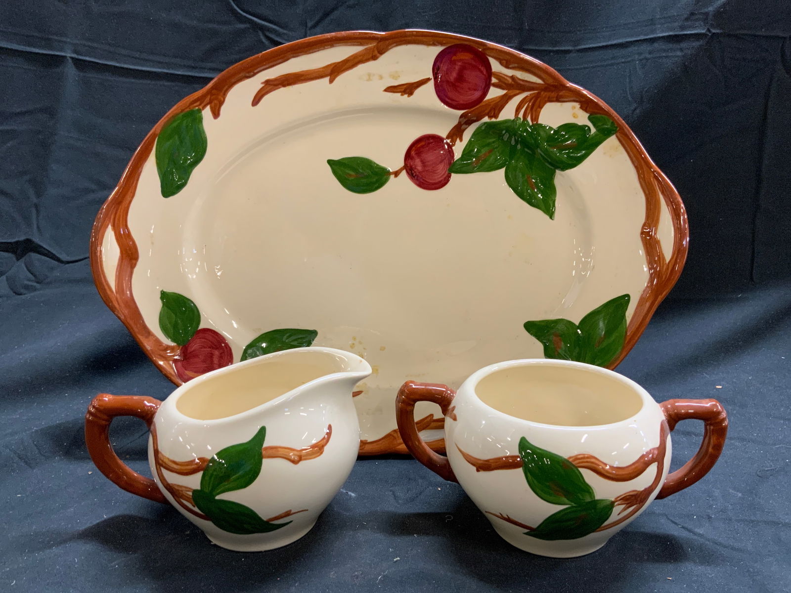 FRANCISCAN Vntg Porc Serv Dish Creamer & Sugar (1 of 7)