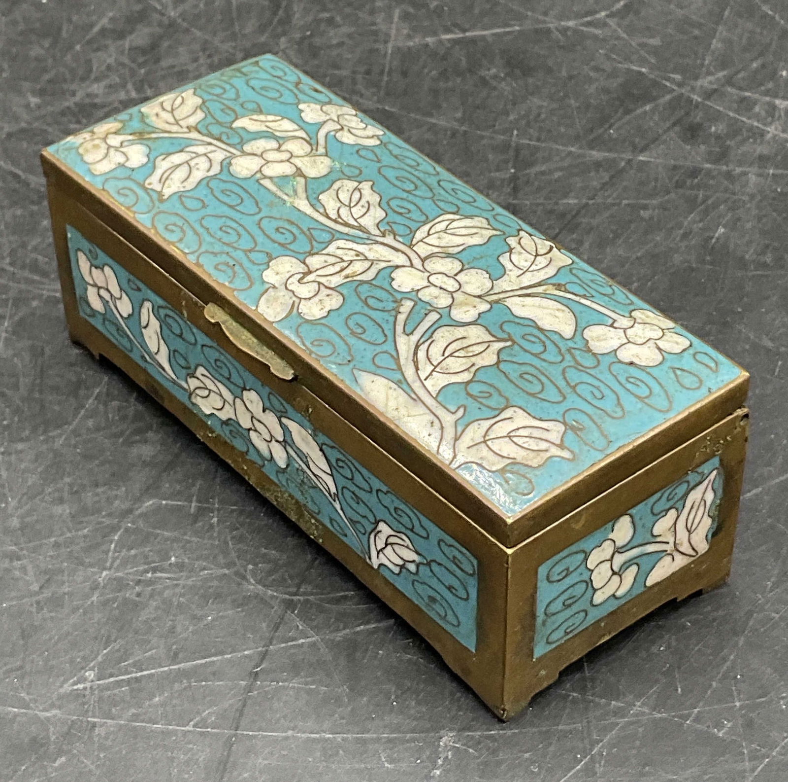 Vintage Blue Floral Asian Cloisonne Trinket Box (1 of 10)
