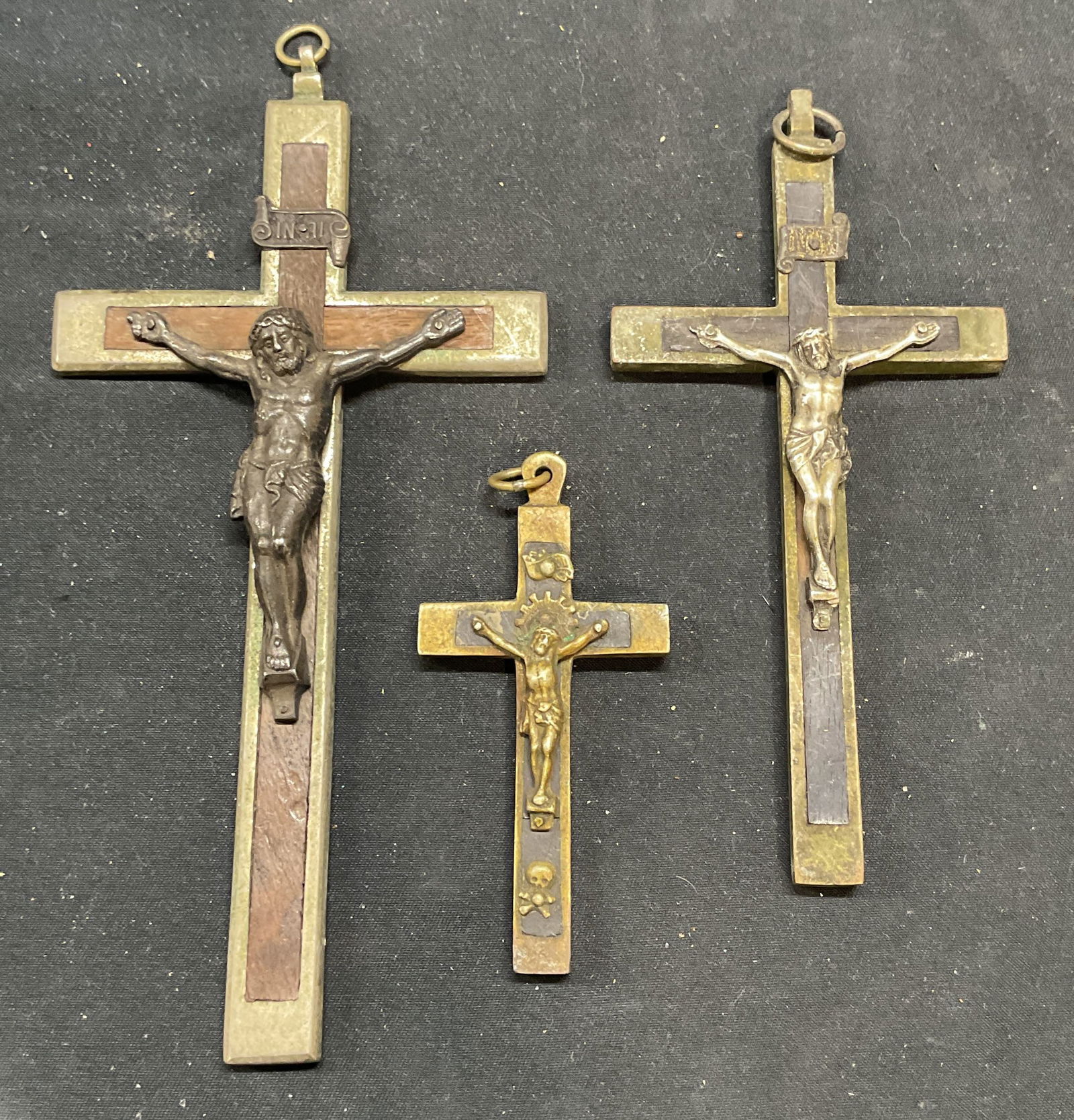 Lot 3 Vntg Metal & Wood Inlay Crucifixes (1 of 7)