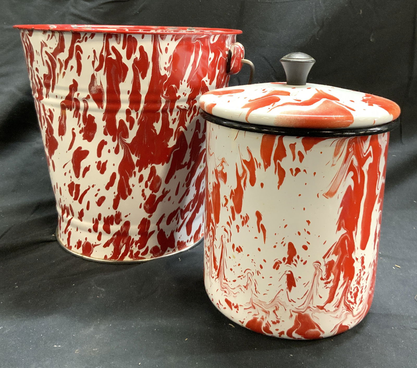 Lot 2 Metal Enamel Bucket & Pot W Lid (1 of 8)