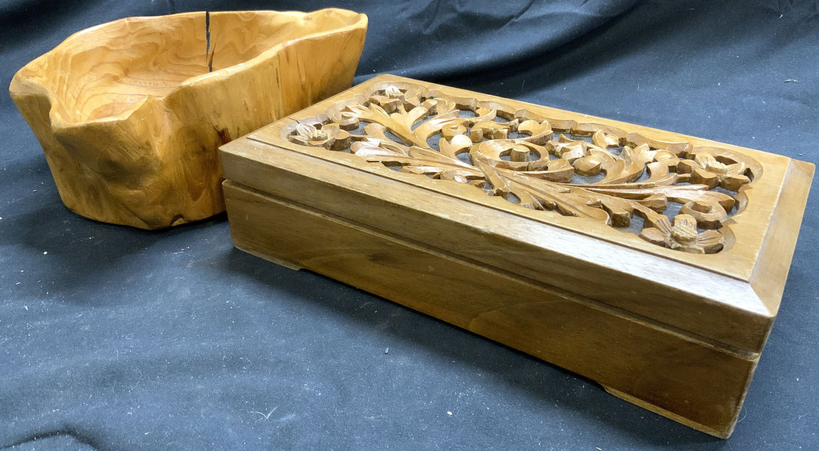 Lot 2 Carved Wooden Vessel & Keepsake Box (1 of 6)