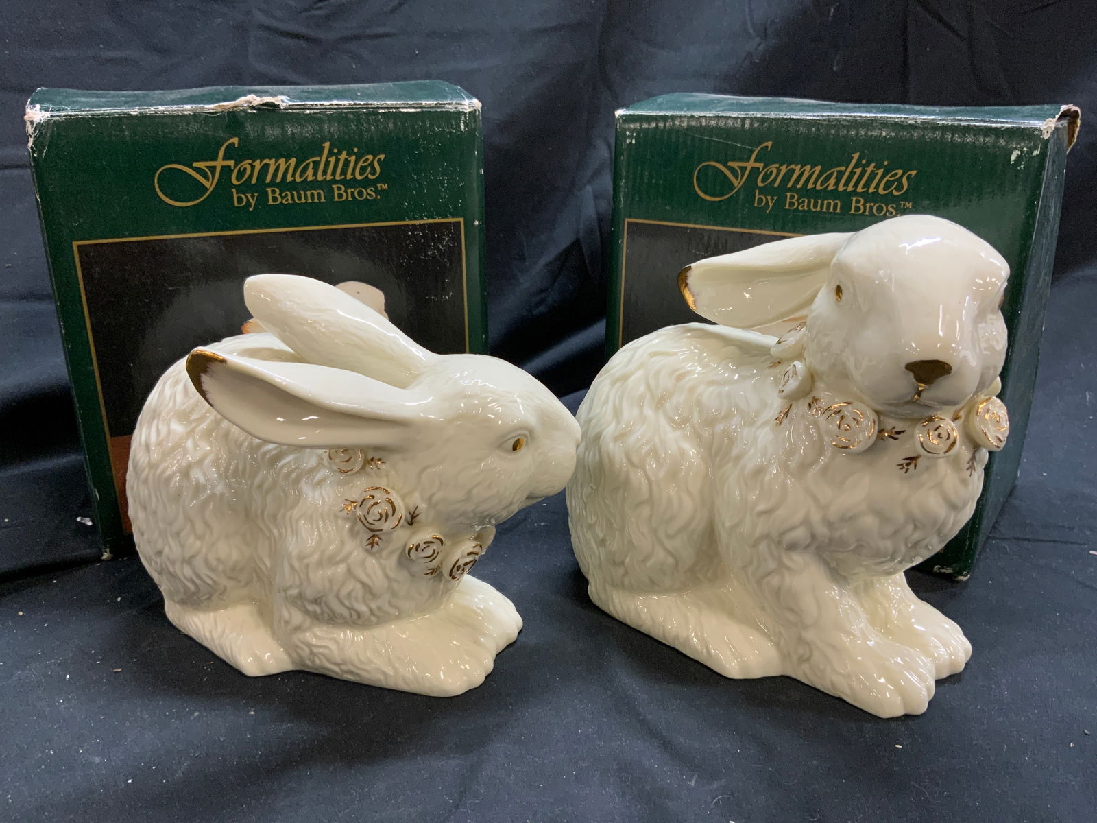 FORMALITIES BY BAUM BROS Porc Rabbits w Orig Boxes (1 of 7)