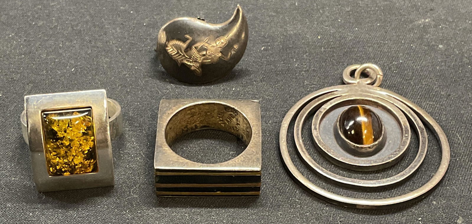 Lot 4 Vntg Sgn Sterling Silver Rings, Pendant + (1 of 9)