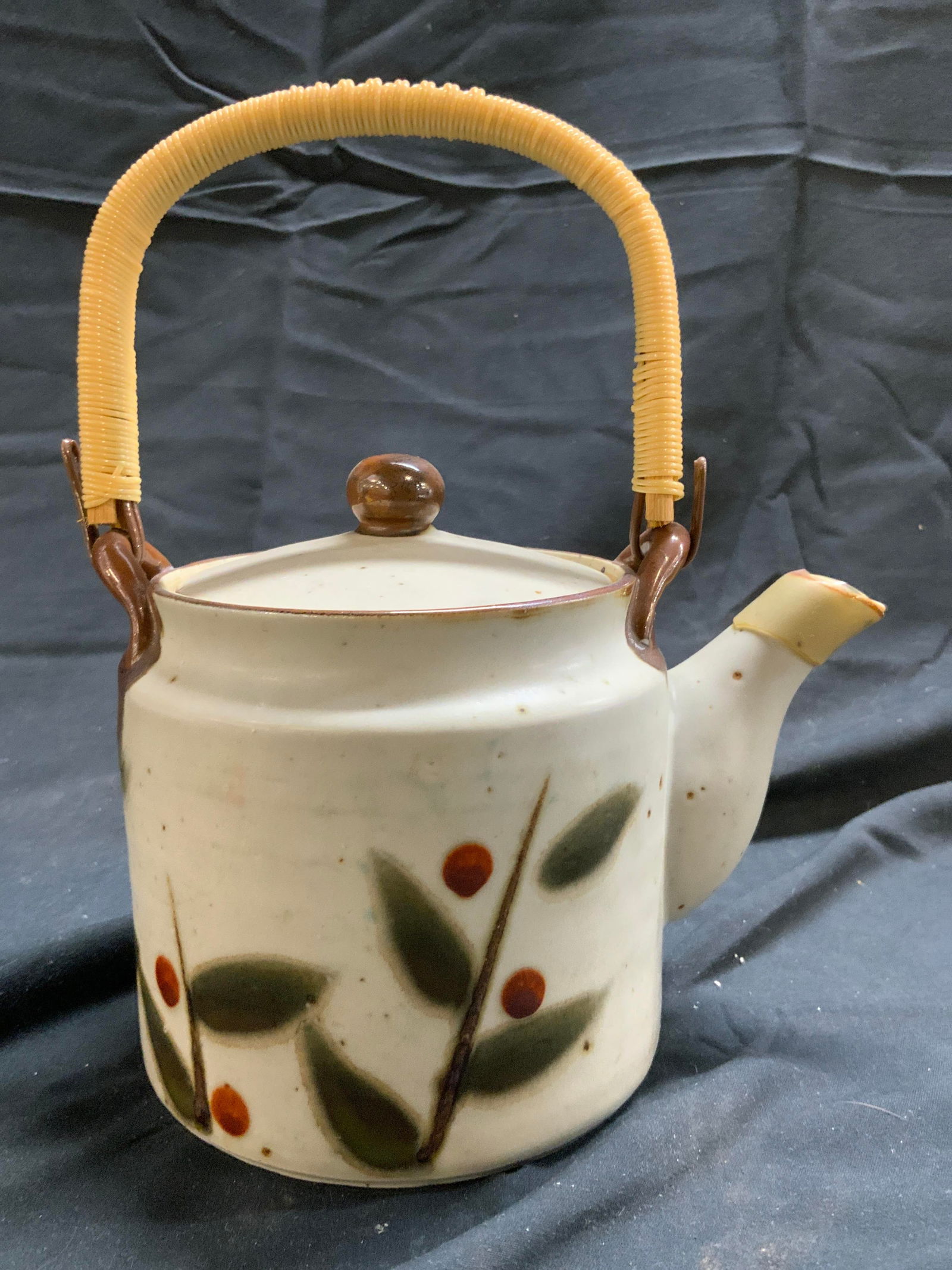 Ceramic Teapot W Lid & Handle (1 of 7)