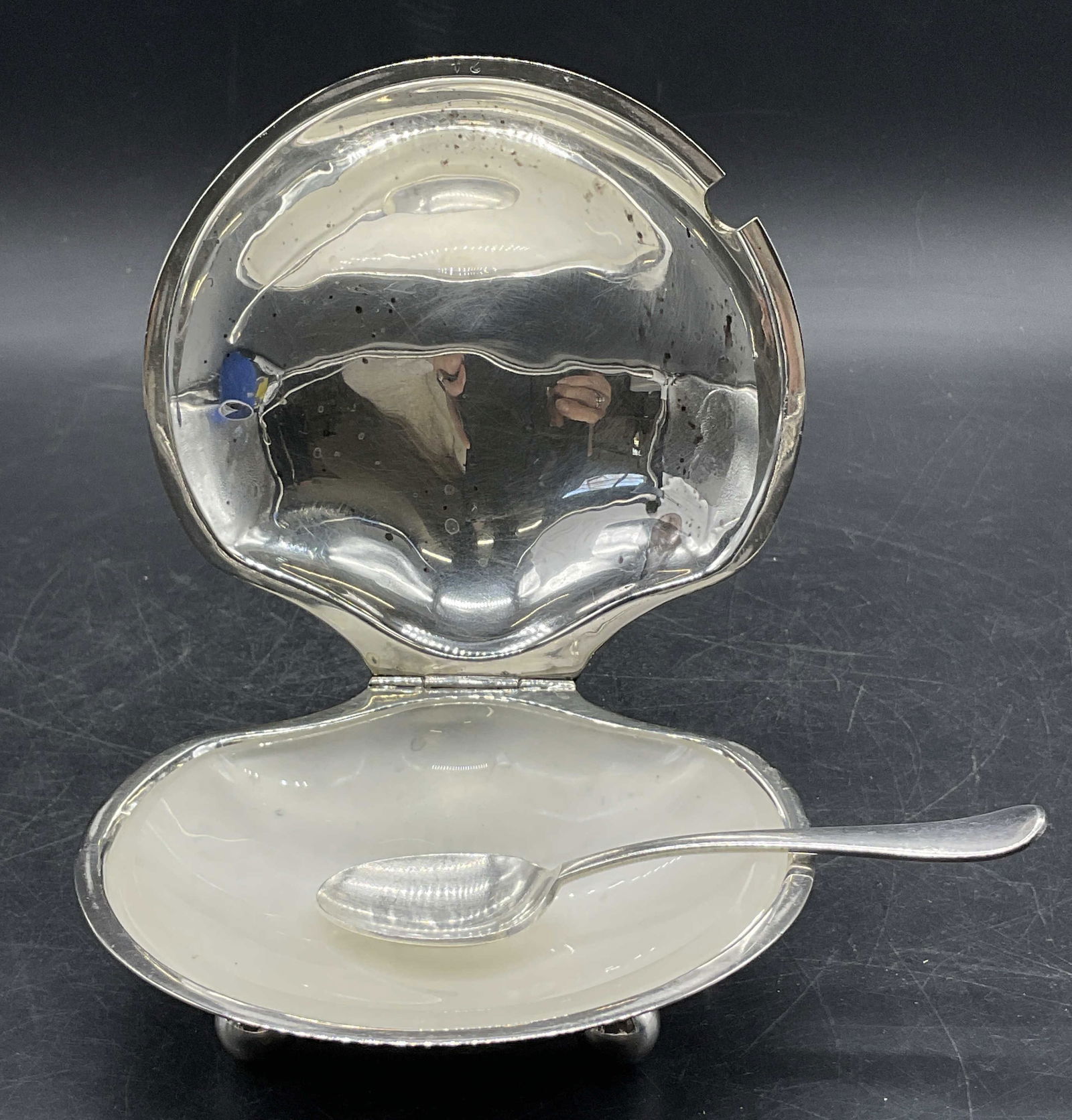 Sig Silver Plt Butter Dish W/ Glass Insert & Spoon (1 of 11)