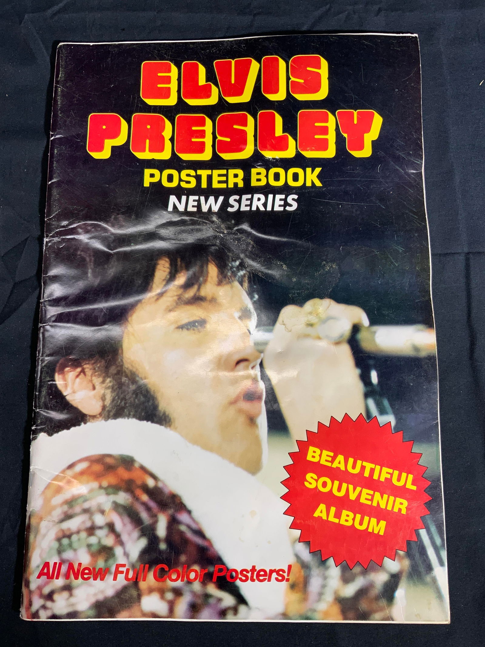 Elvis Presley Poster Books Souvenir Album 1977 (1 of 15)