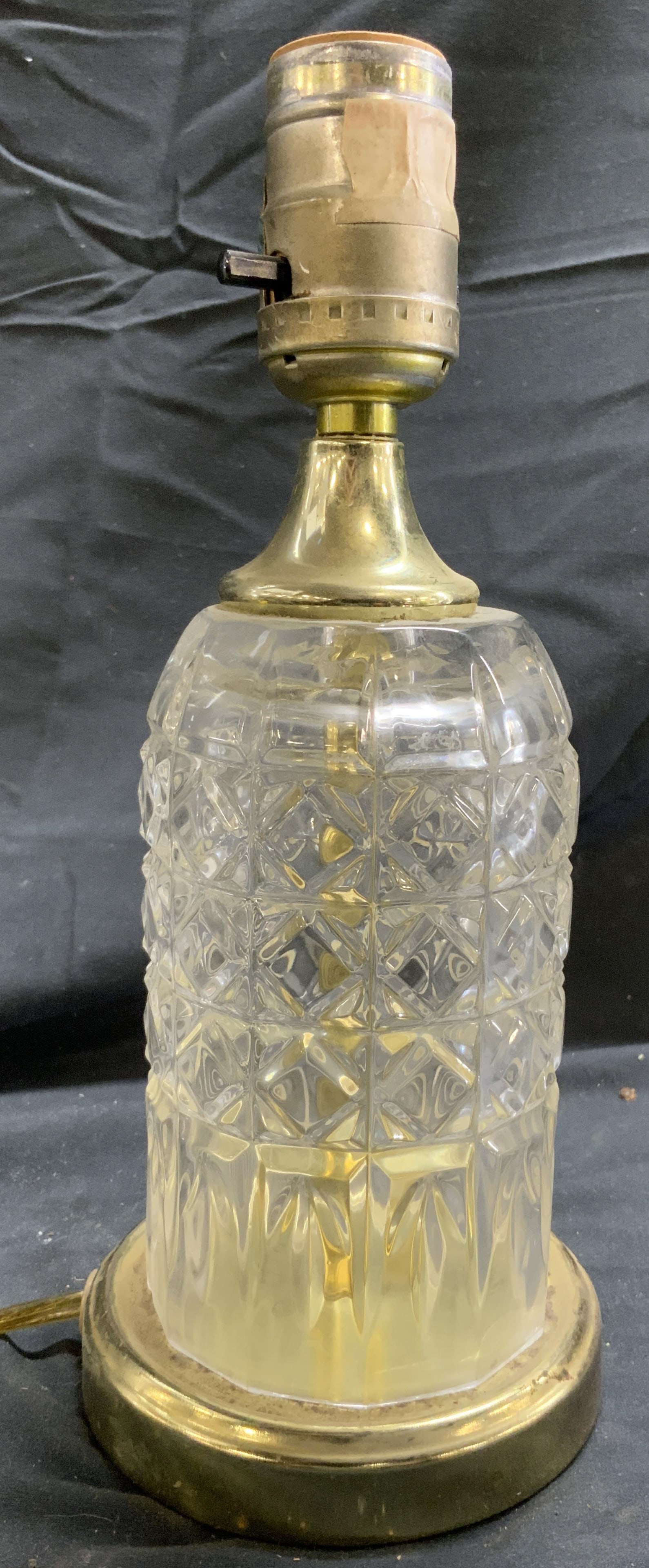 THE EUROPEAN COLLECTION Art Glass Table Lamp (1 of 6)