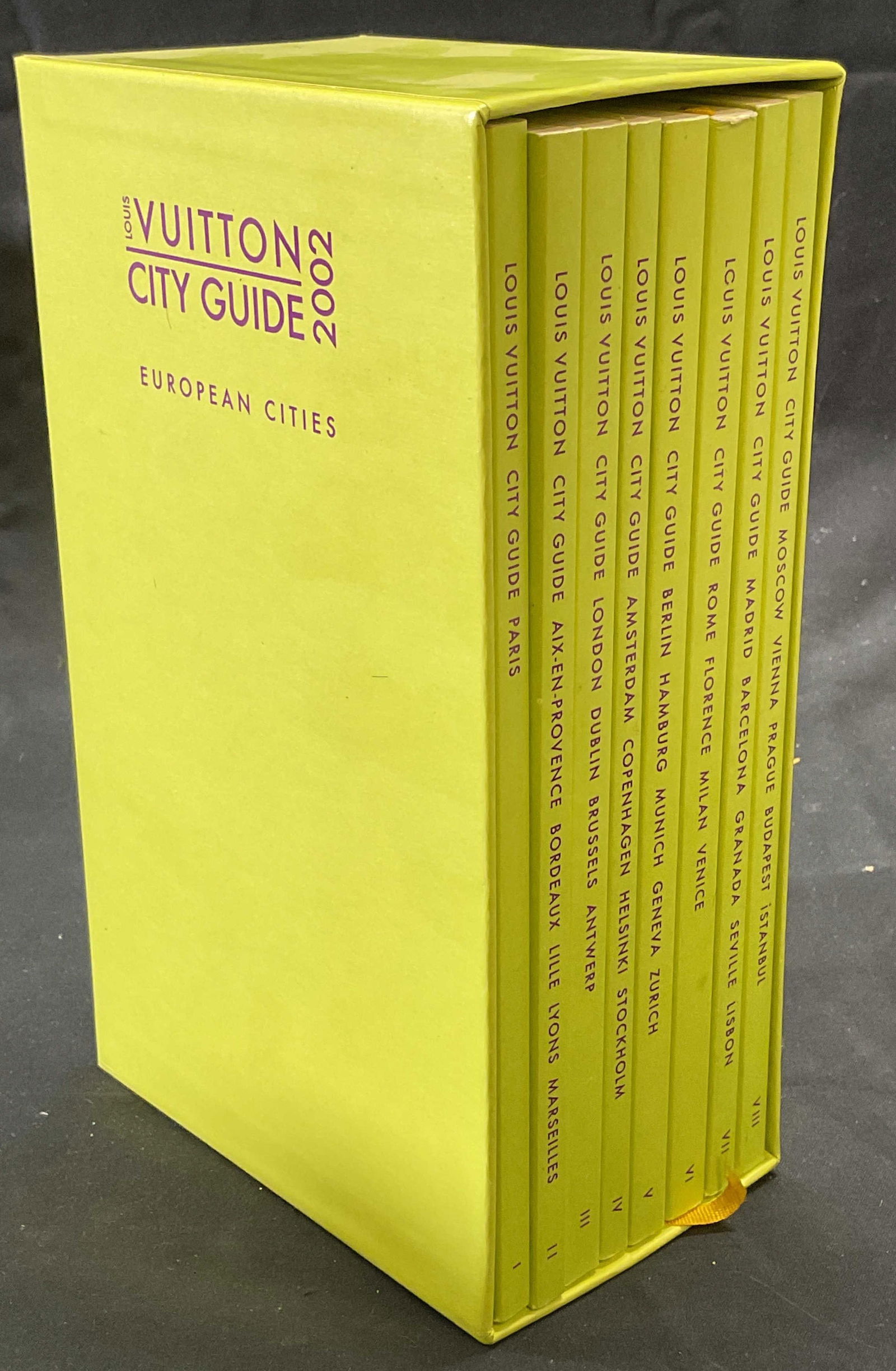 Louis Vuitton European City Guide 8 Book Set 2002 (1 of 6)