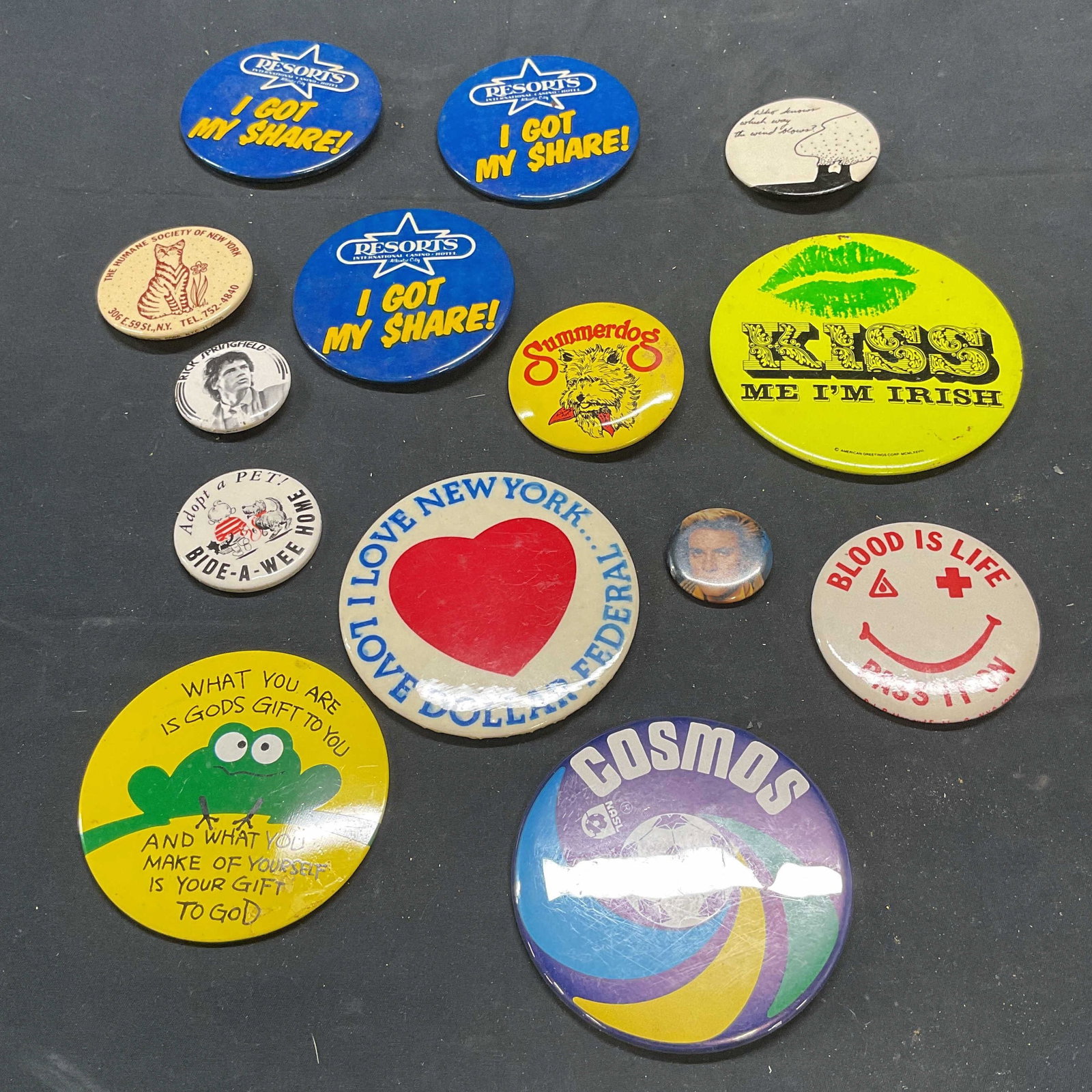 Group Lot Vintage Casino & Novelty Pins: Group lot of vintage casino and novelty themed pins. Largest measures approx. 4 inches wide. All pieces have wear including scratching and warping observed. Jewelry, estate jewelry, vintage jewelry, n