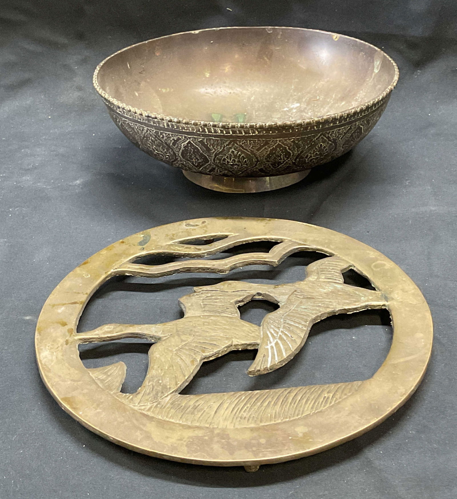 Lot 2 Vintage Brass Bird Trivet & Bowl (1 of 6)