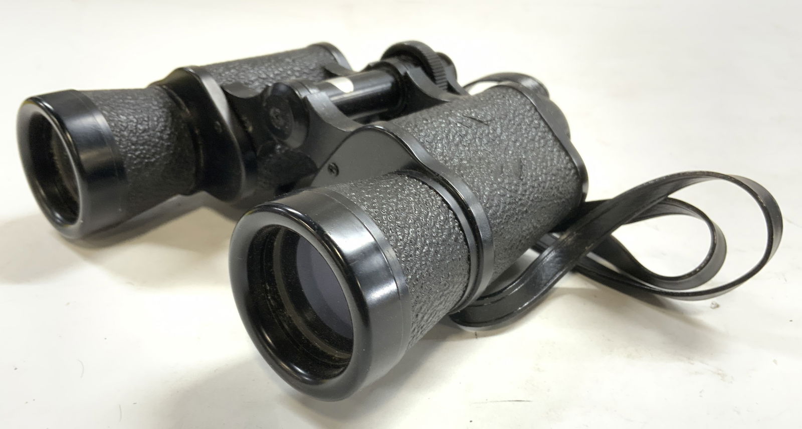 FAMOUS Pr 7x35 Binoculars W Case (1 of 6)
