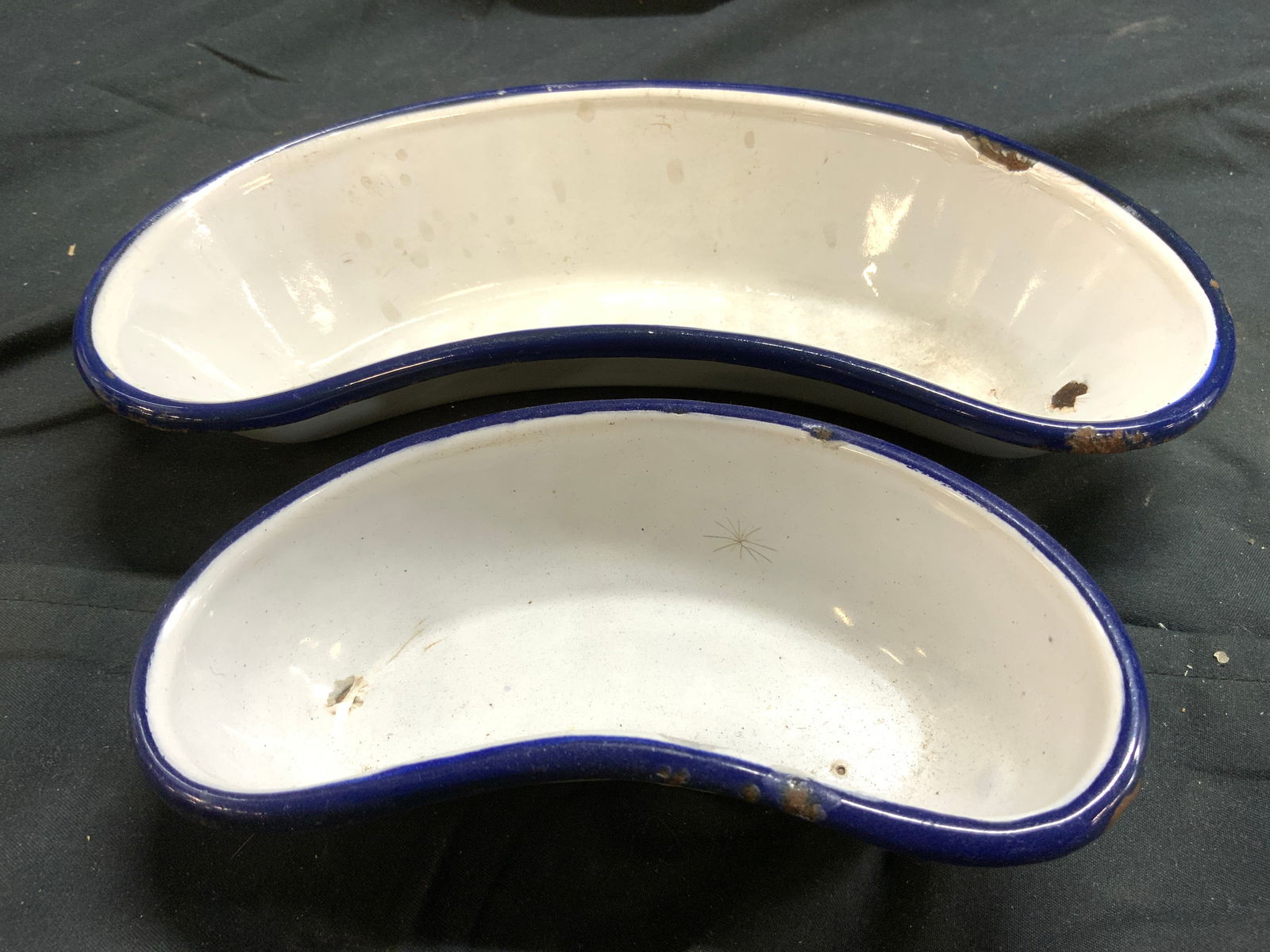 Lot 2 Enamel & Metal Kidney Bean Dishes, Germany (1 of 6)