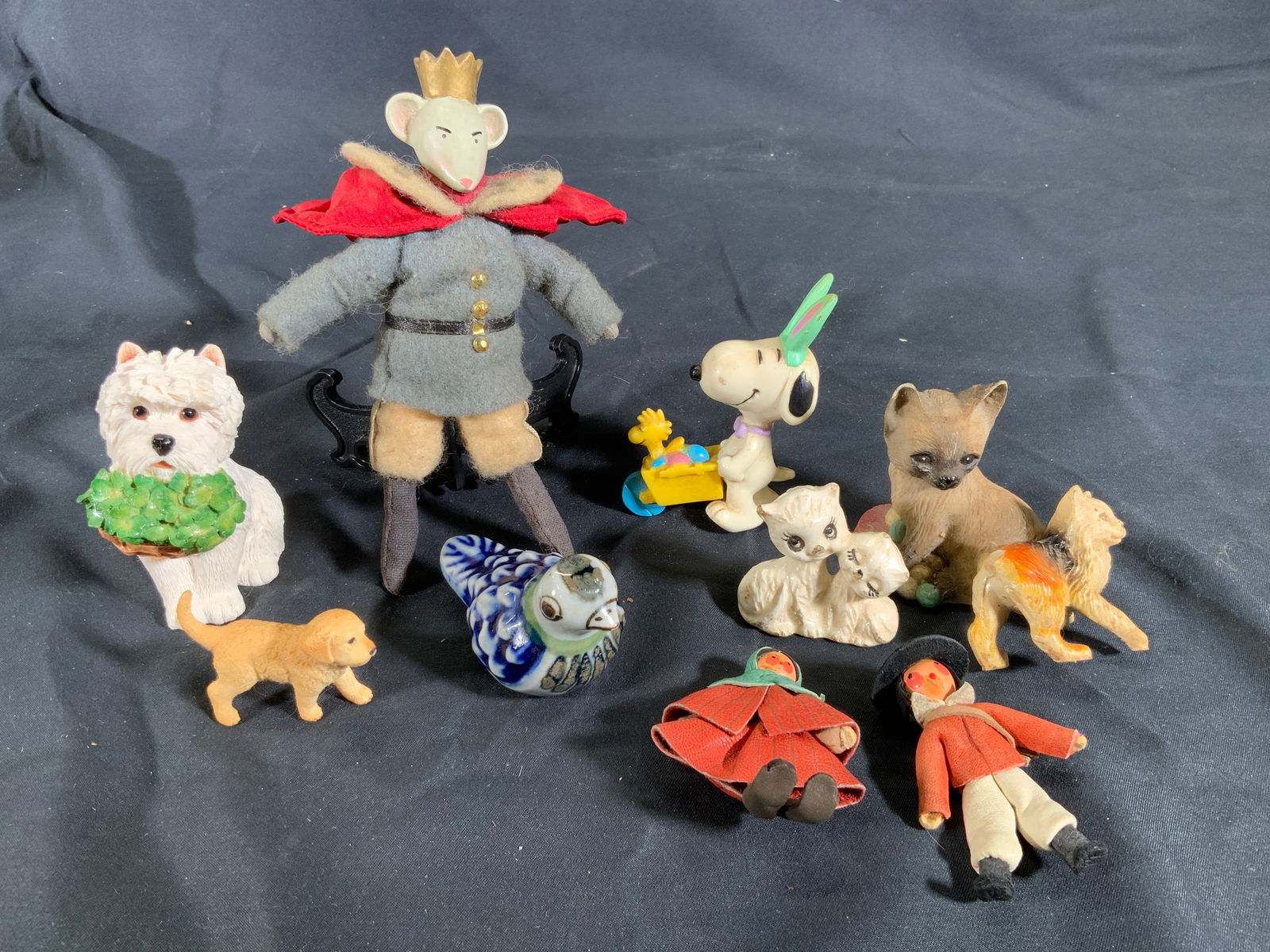 Lot 10 Miniature Ceramic & Fabric Figurals (1 of 10)