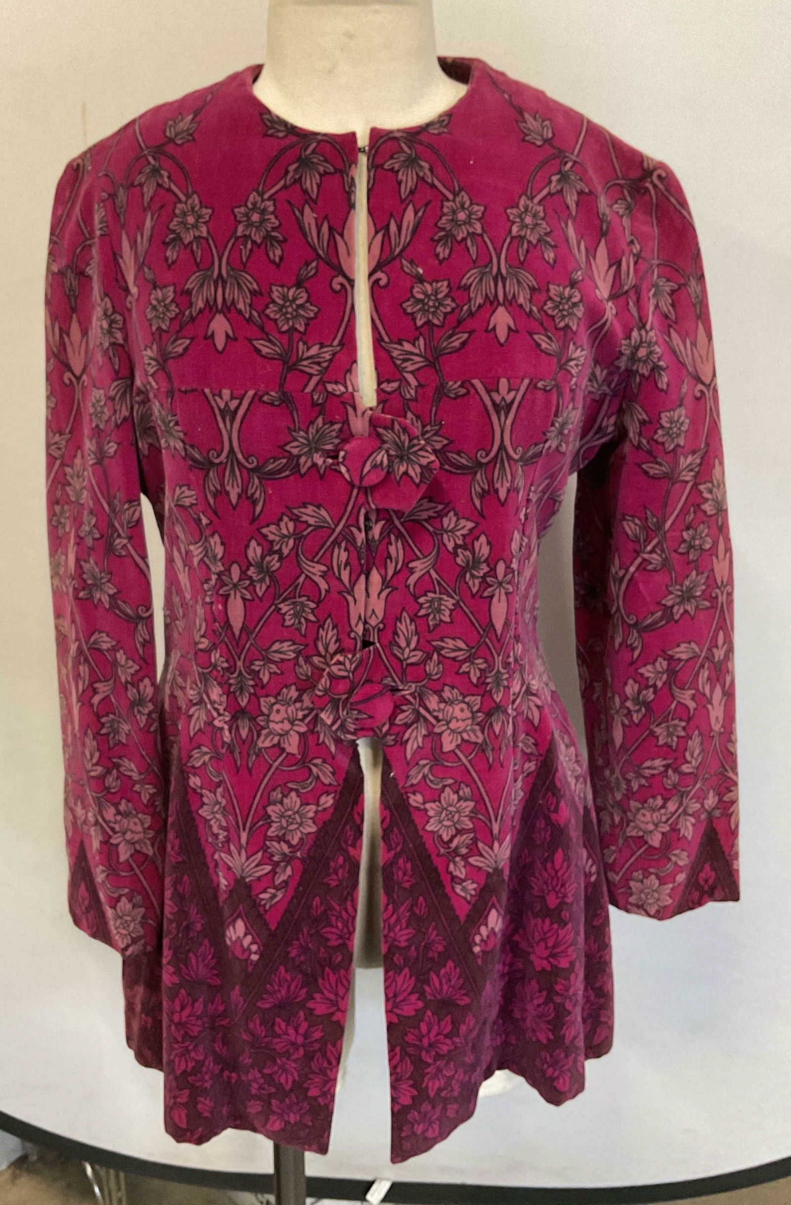 Vntg Camisene Purple Velvet Floral Jacket Italy (1 of 6)