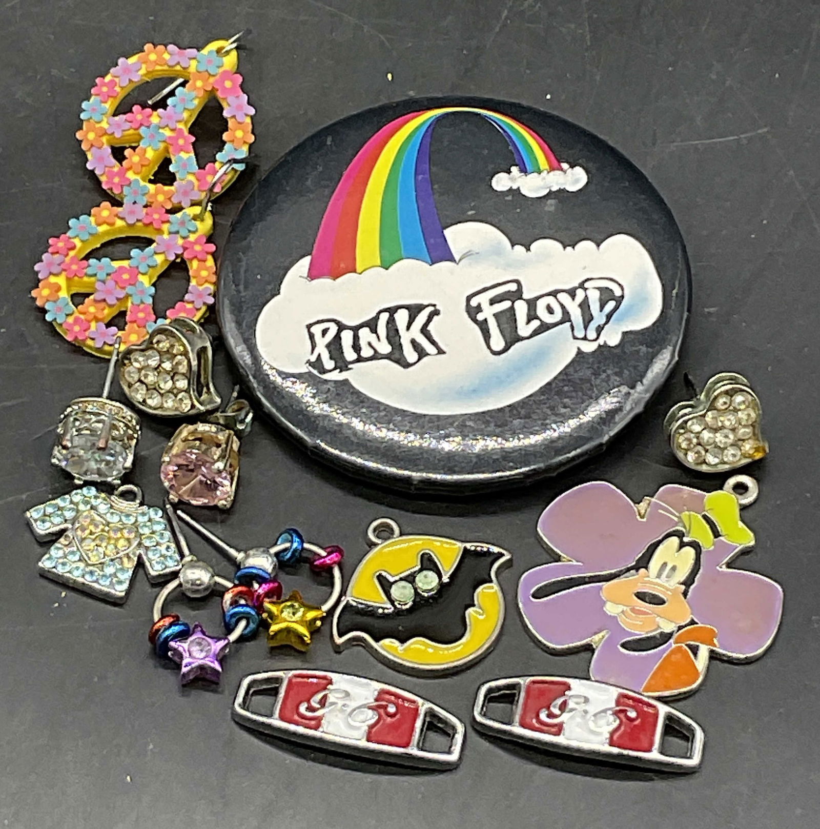 Grp Lot Vintage Jewelry, PINK FLOYD Pin & More (1 of 8)