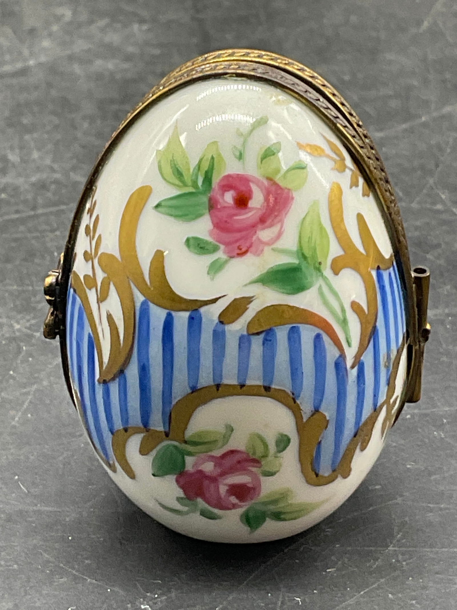 LIMOGES FRANCE Porcelain Egg Trinket Box W/ Frame (1 of 9)
